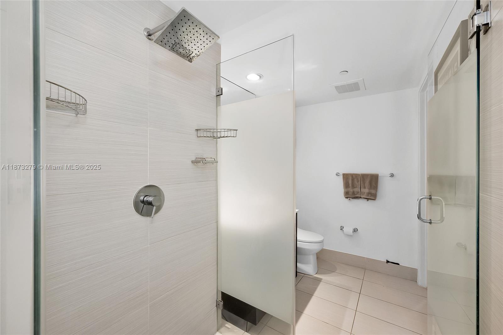 31 SE 6th St #304, Miami FL 33131