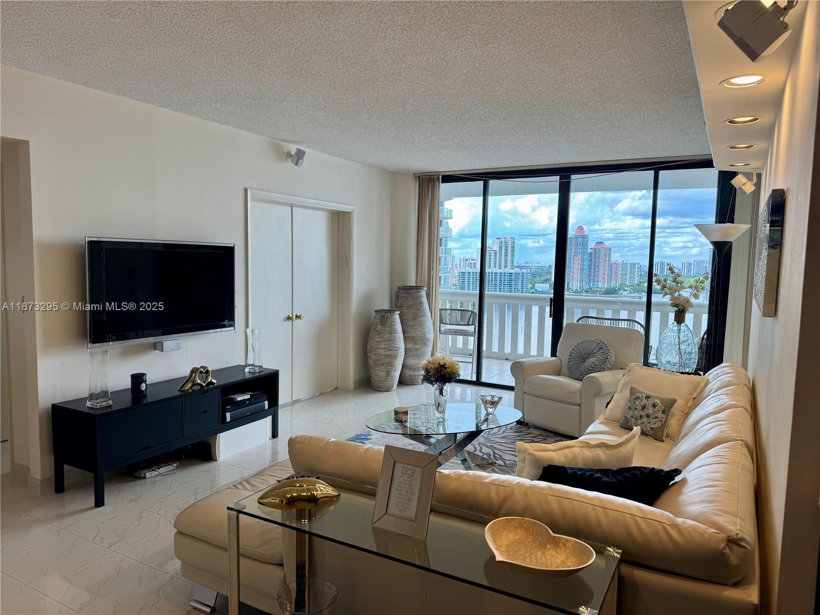 3000 Island Blvd #2004, Aventura FL 33160