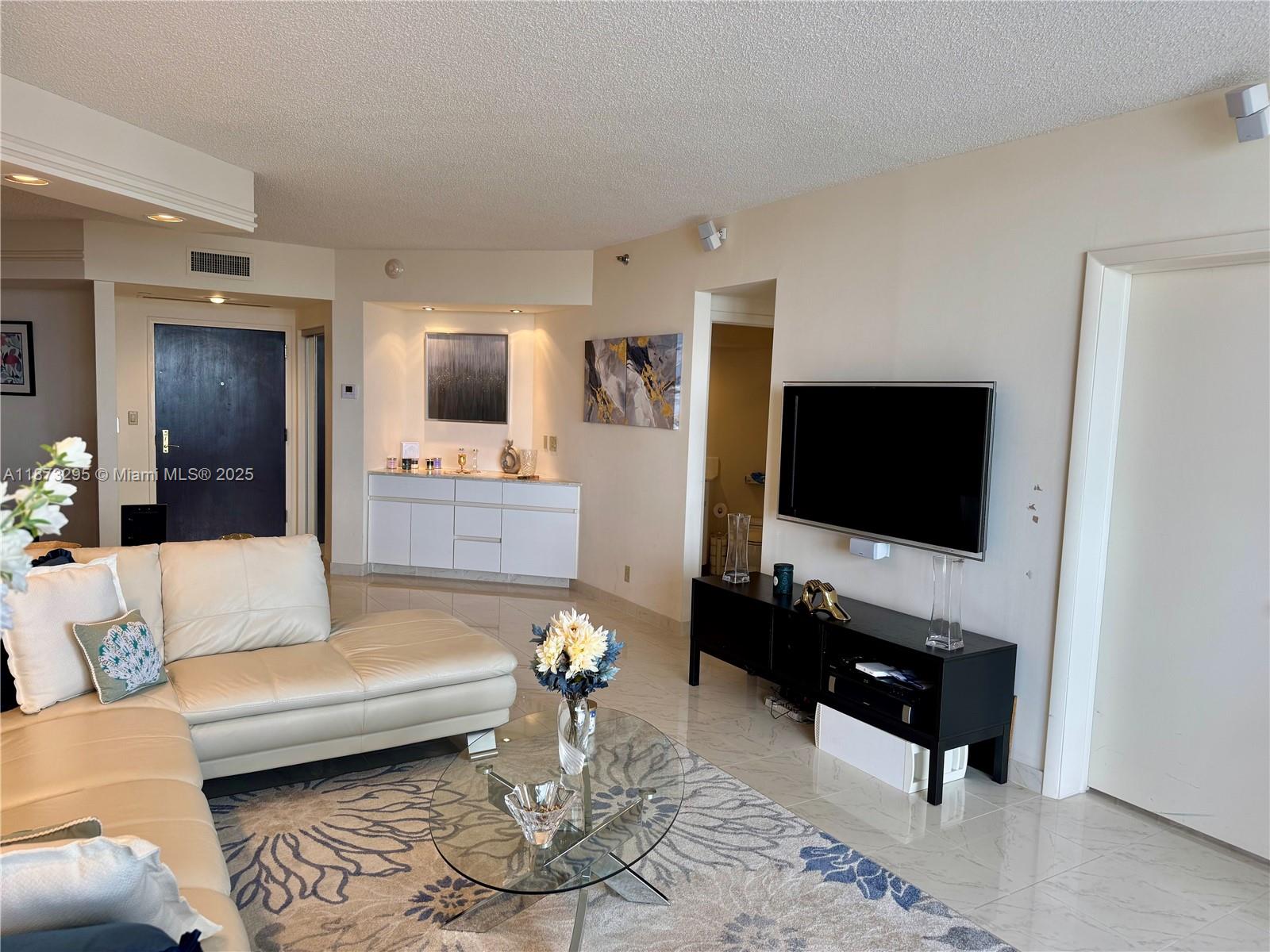 3000 Island Blvd #2004, Aventura FL 33160