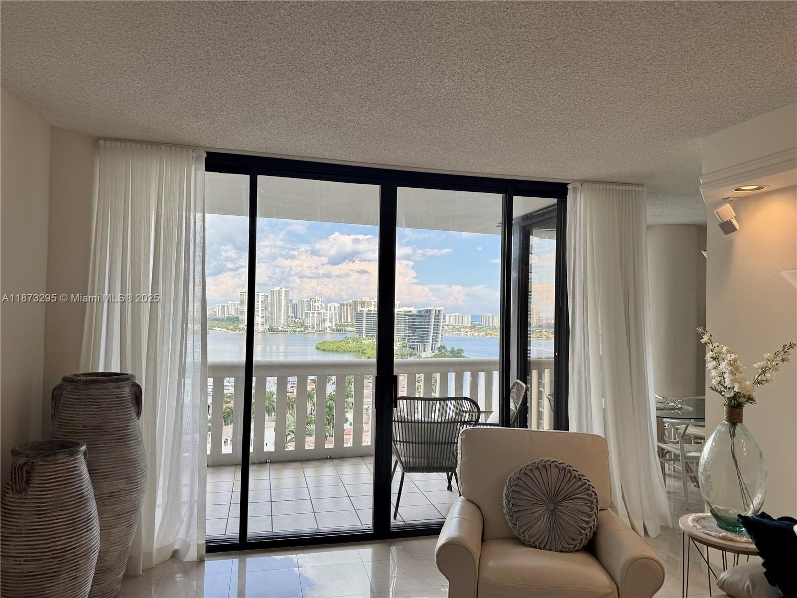 3000 Island Blvd #2004, Aventura FL 33160