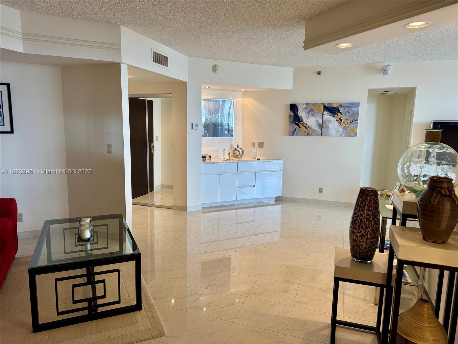 3000 Island Blvd #2004, Aventura FL 33160
