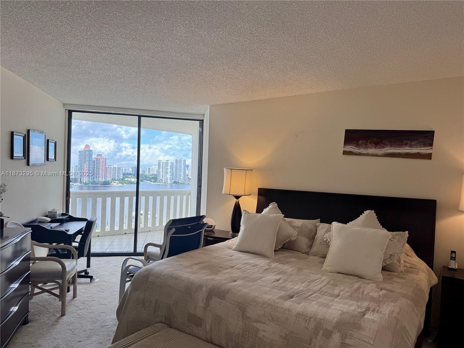 3000 Island Blvd #2004, Aventura FL 33160