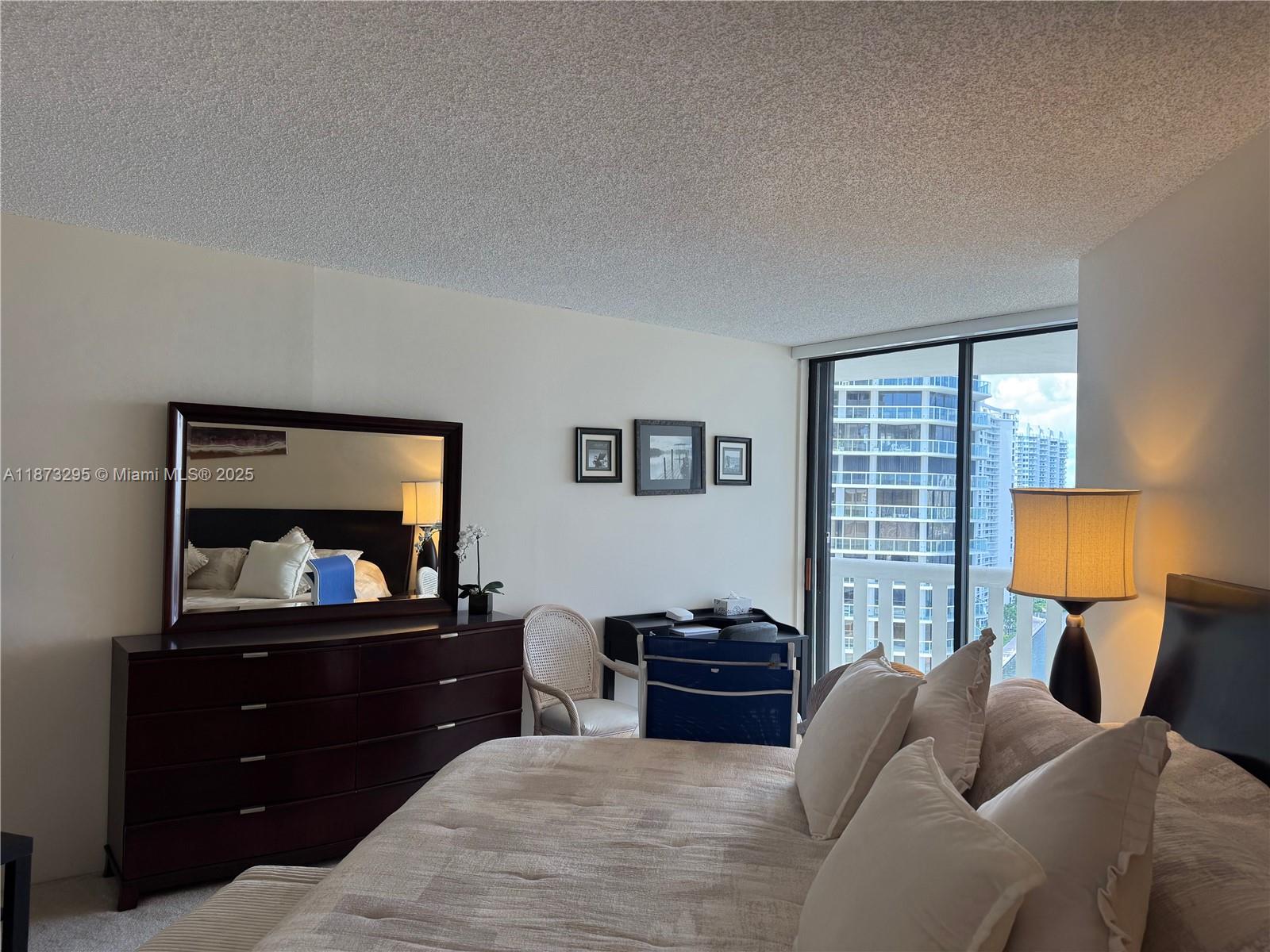 3000 Island Blvd #2004, Aventura FL 33160