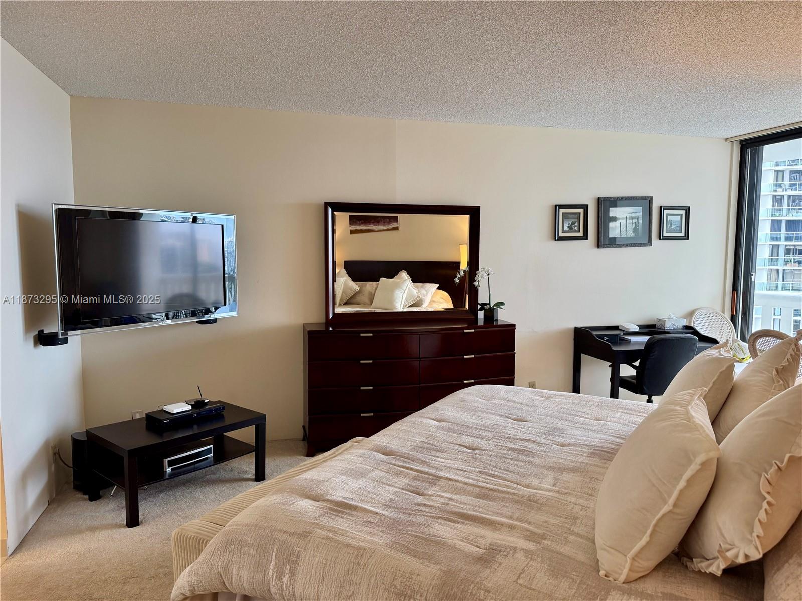 3000 Island Blvd #2004, Aventura FL 33160