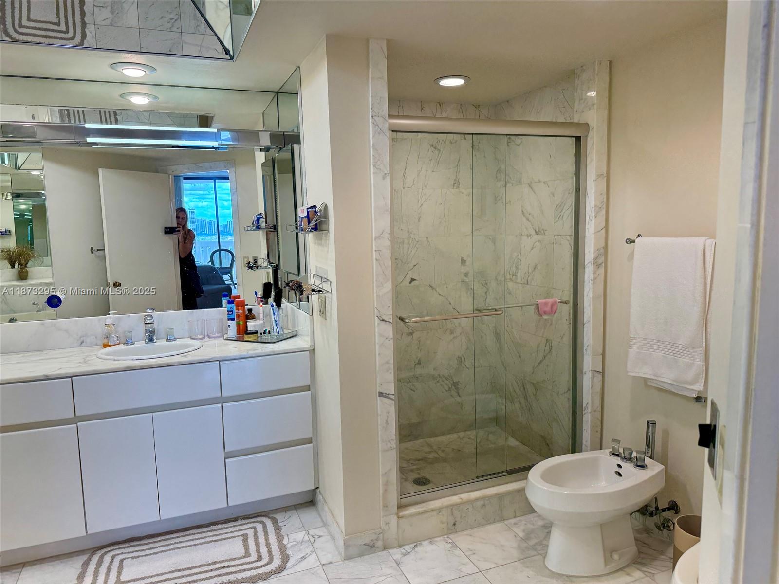 3000 Island Blvd #2004, Aventura FL 33160