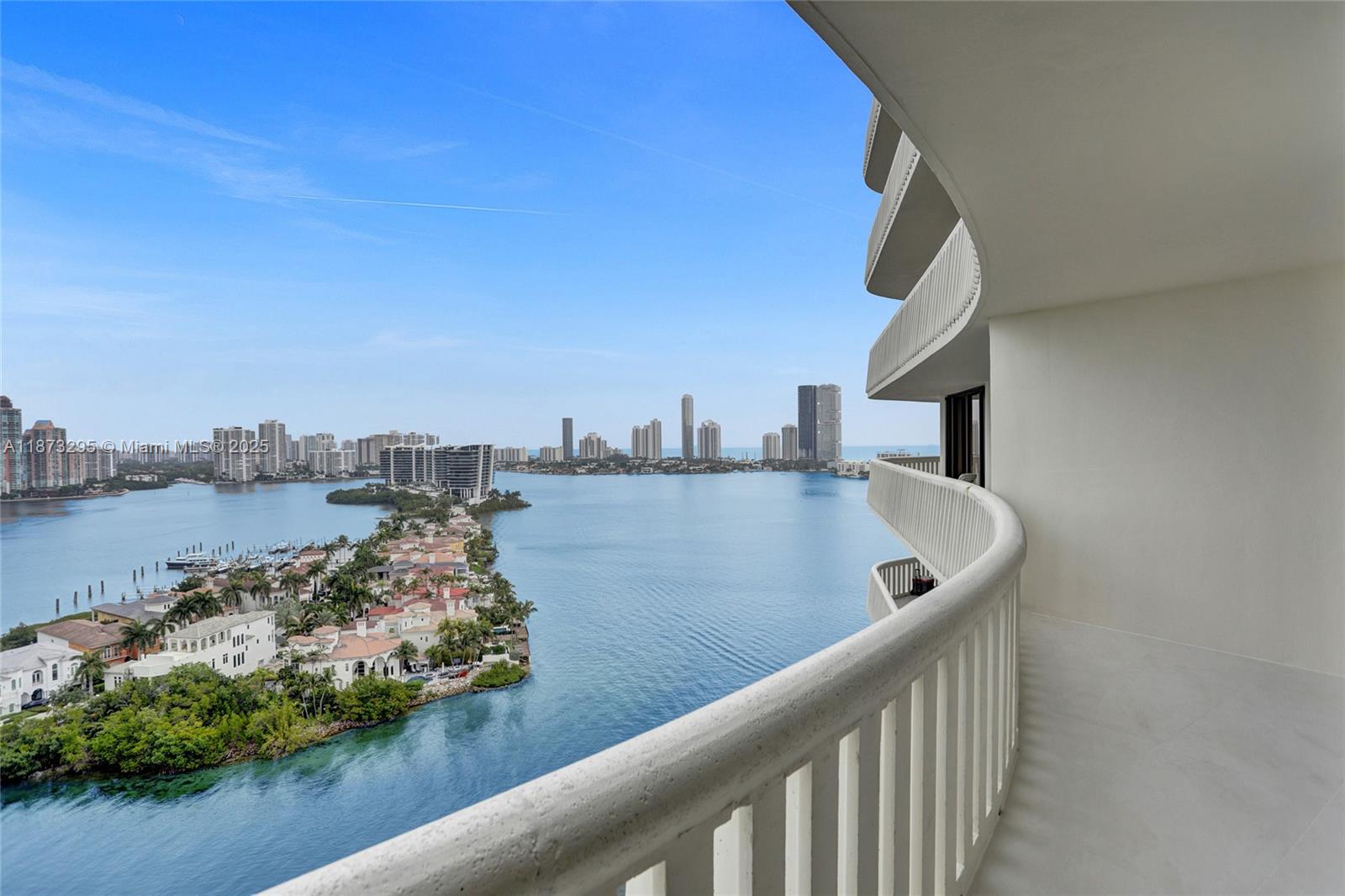 3000 Island Blvd #2004, Aventura FL 33160