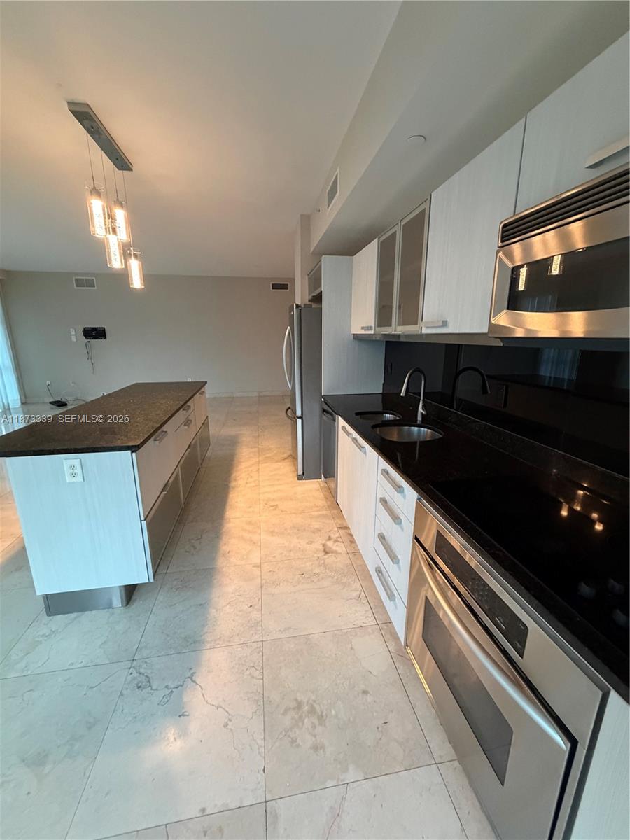3131 NE 188th St #1-702, Aventura FL 33180