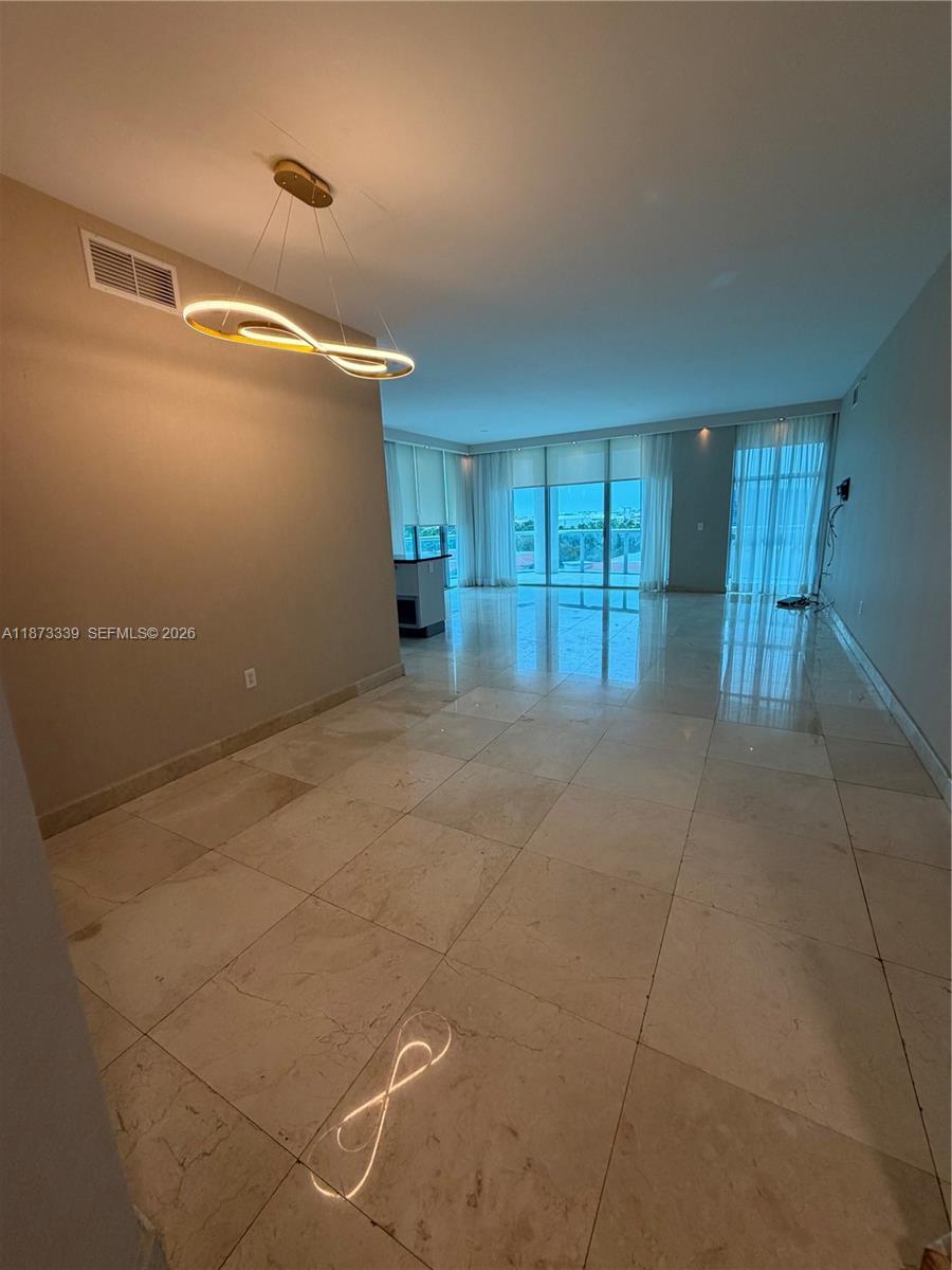 3131 NE 188th St #1-702, Aventura FL 33180