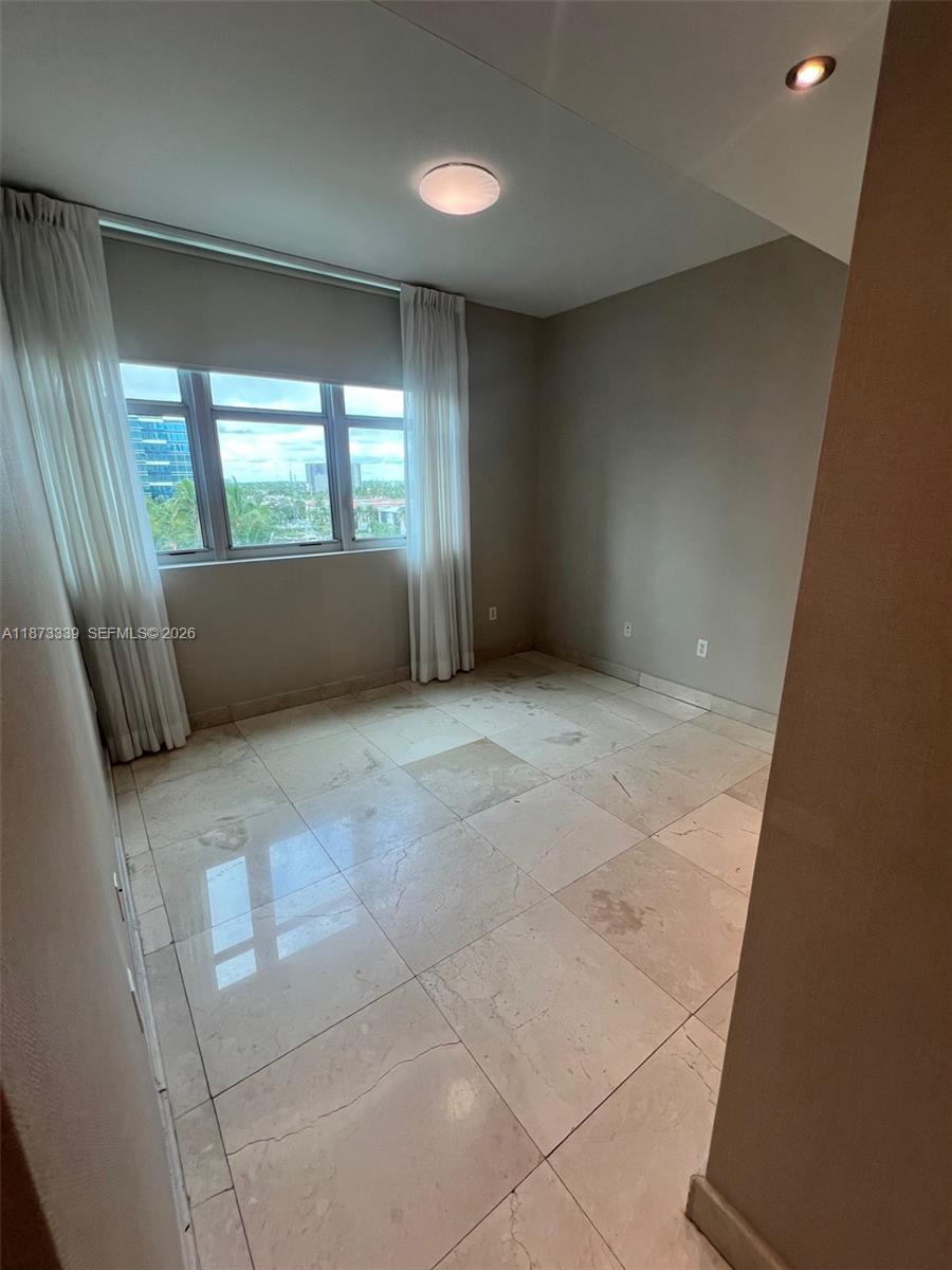 3131 NE 188th St #1-702, Aventura FL 33180
