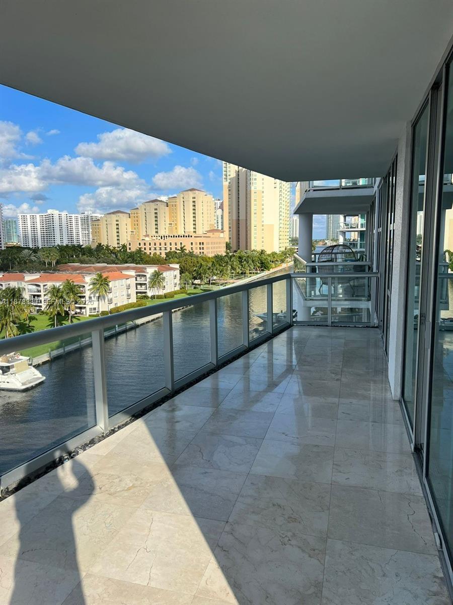 3131 NE 188th St #1-702, Aventura FL 33180