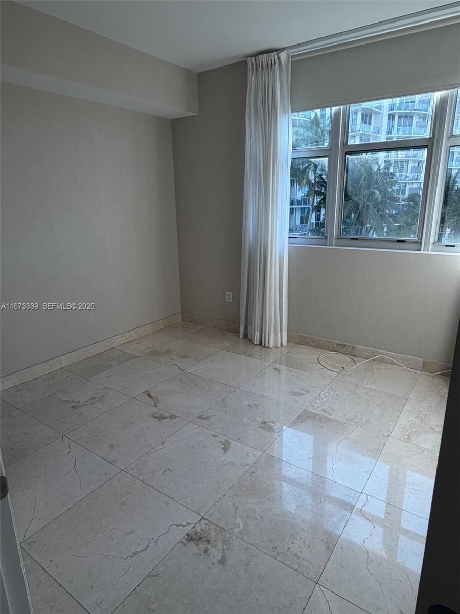 3131 NE 188th St #1-702, Aventura FL 33180