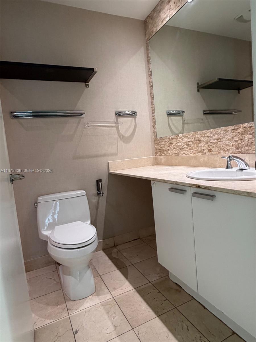 3131 NE 188th St #1-702, Aventura FL 33180