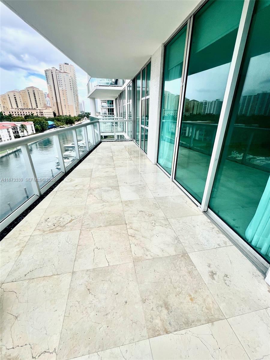 3131 NE 188th St #1-702, Aventura FL 33180