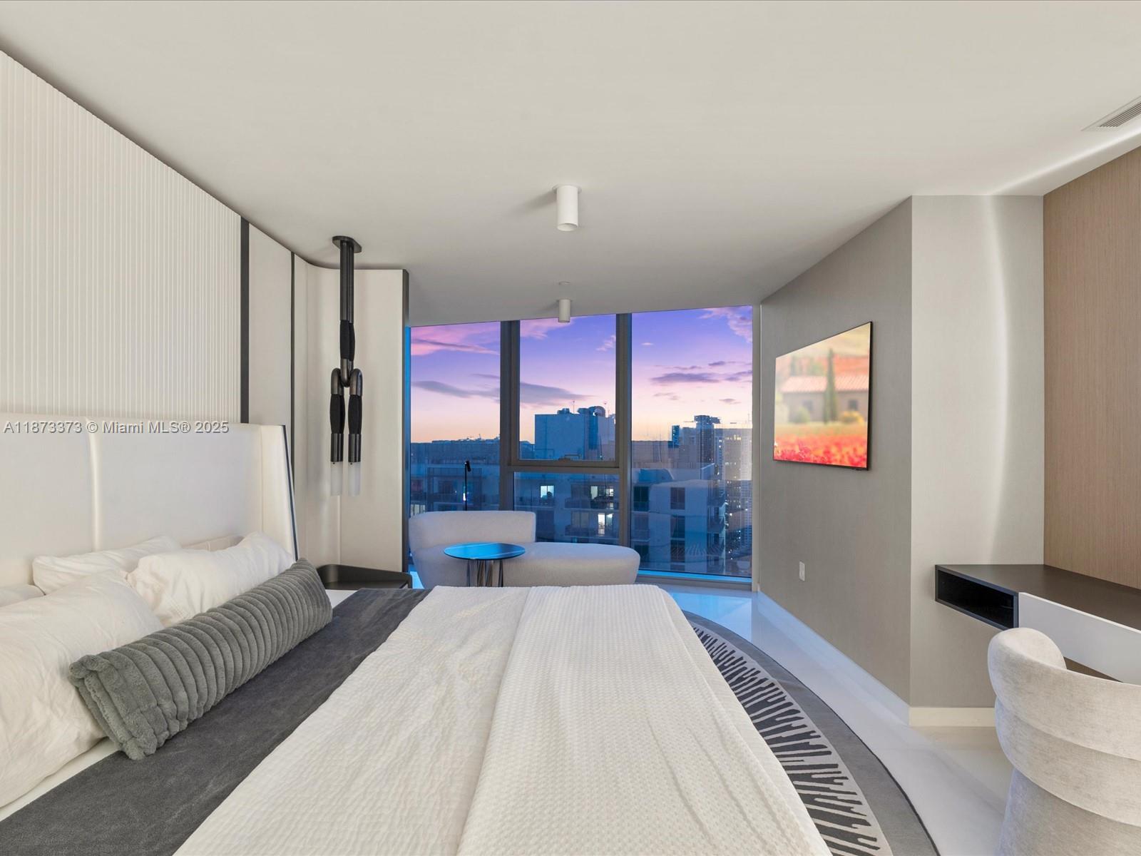 300 Biscayne Boulevard Way #4502E, Miami FL 33131