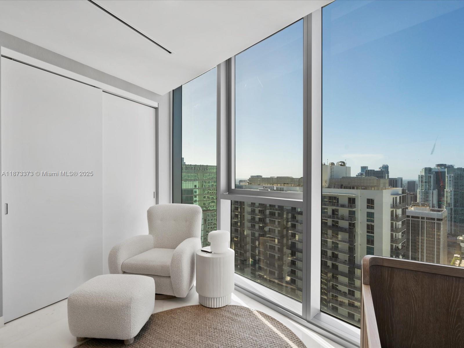 300 Biscayne Boulevard Way #4502E, Miami FL 33131