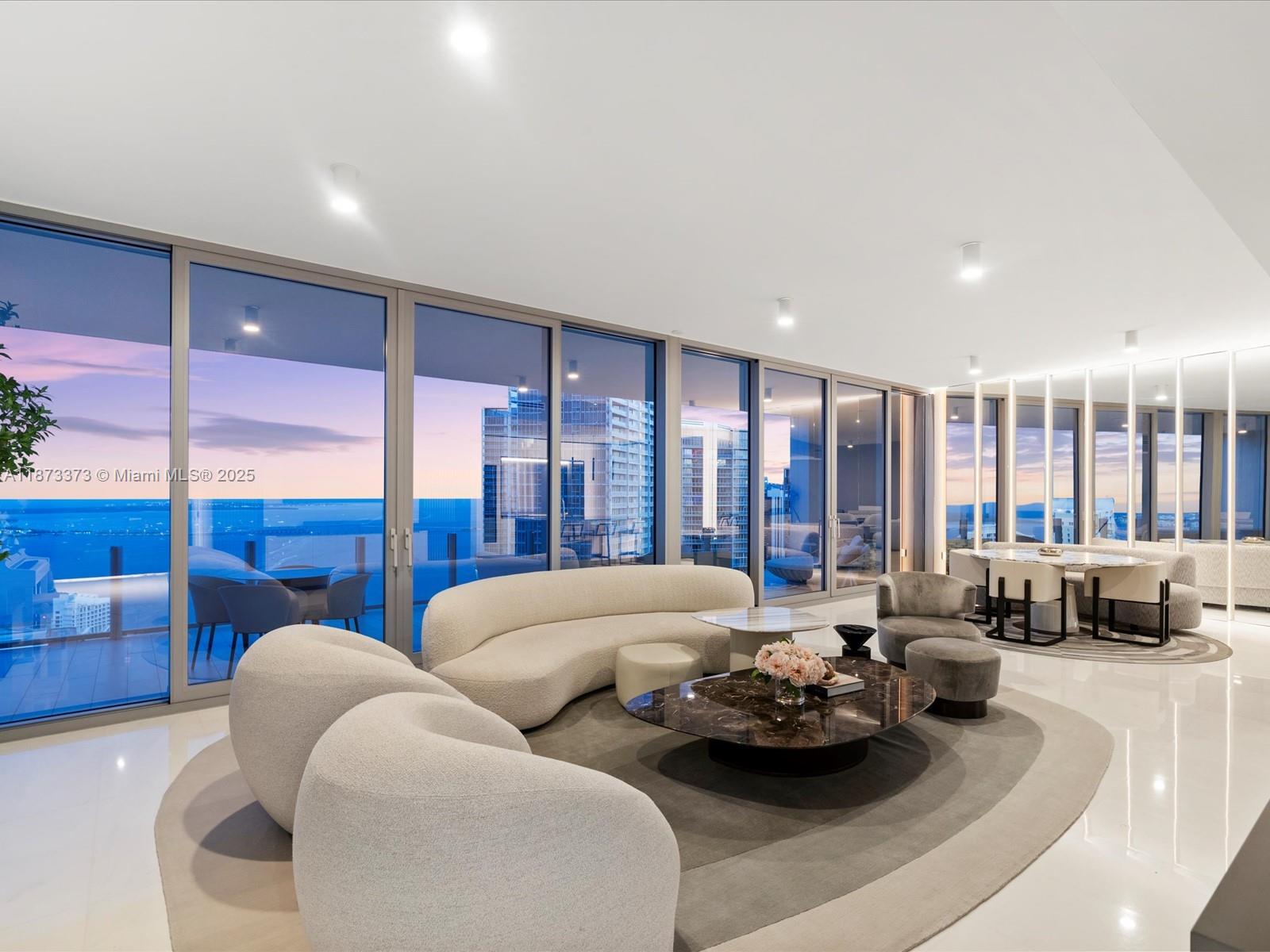 300 Biscayne Boulevard Way #4502E, Miami FL 33131