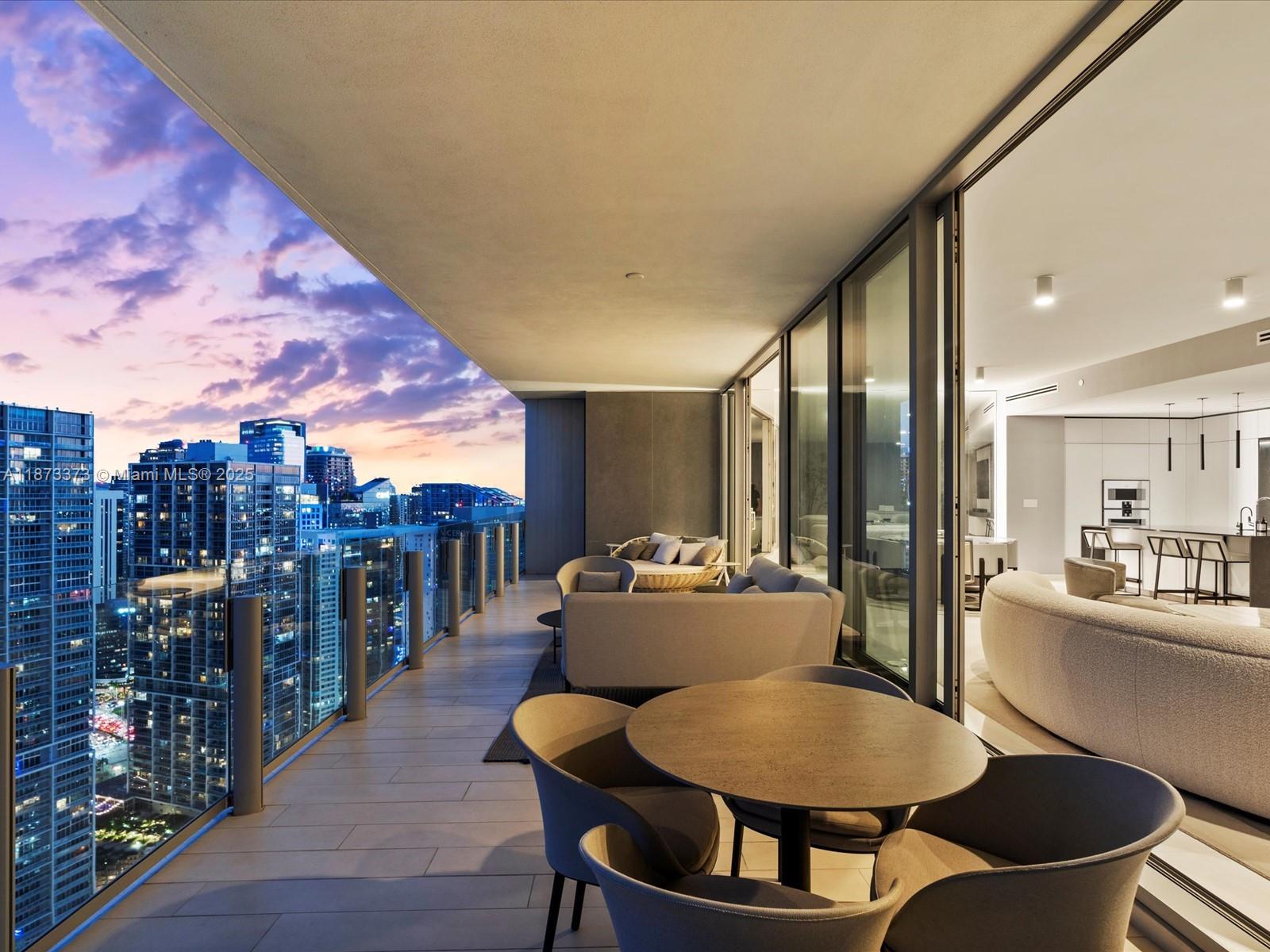 300 Biscayne Boulevard Way #4502E, Miami FL 33131