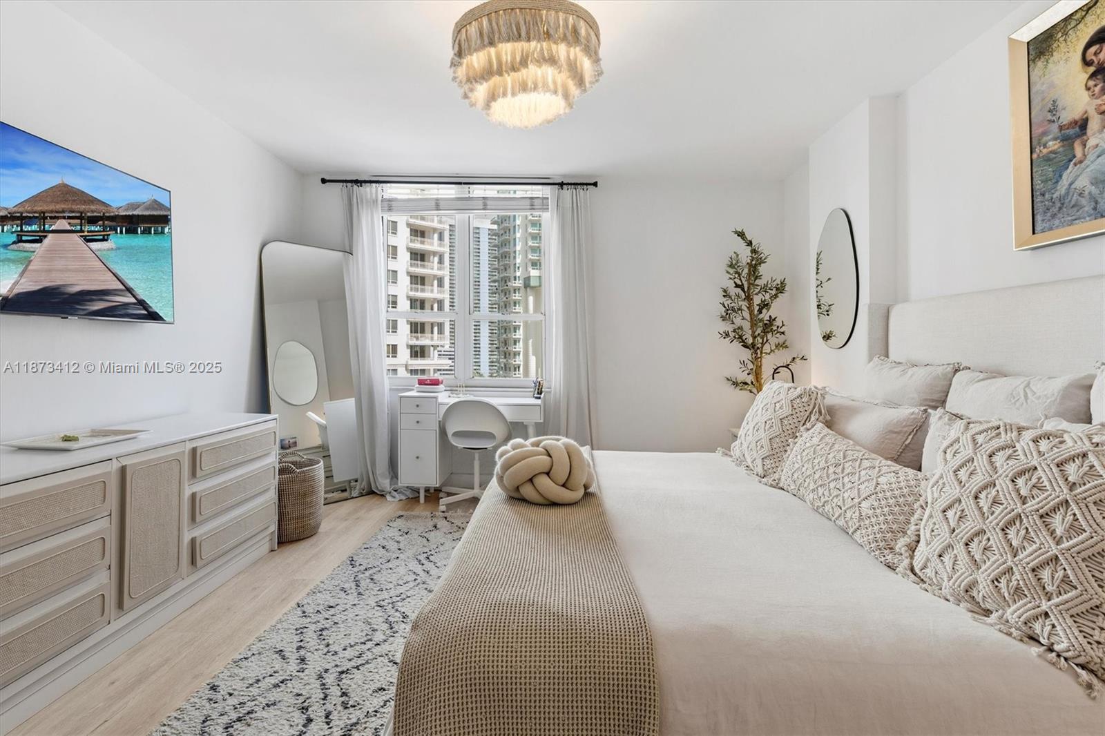 701 Brickell Key Blvd #1106, Miami FL 33131
