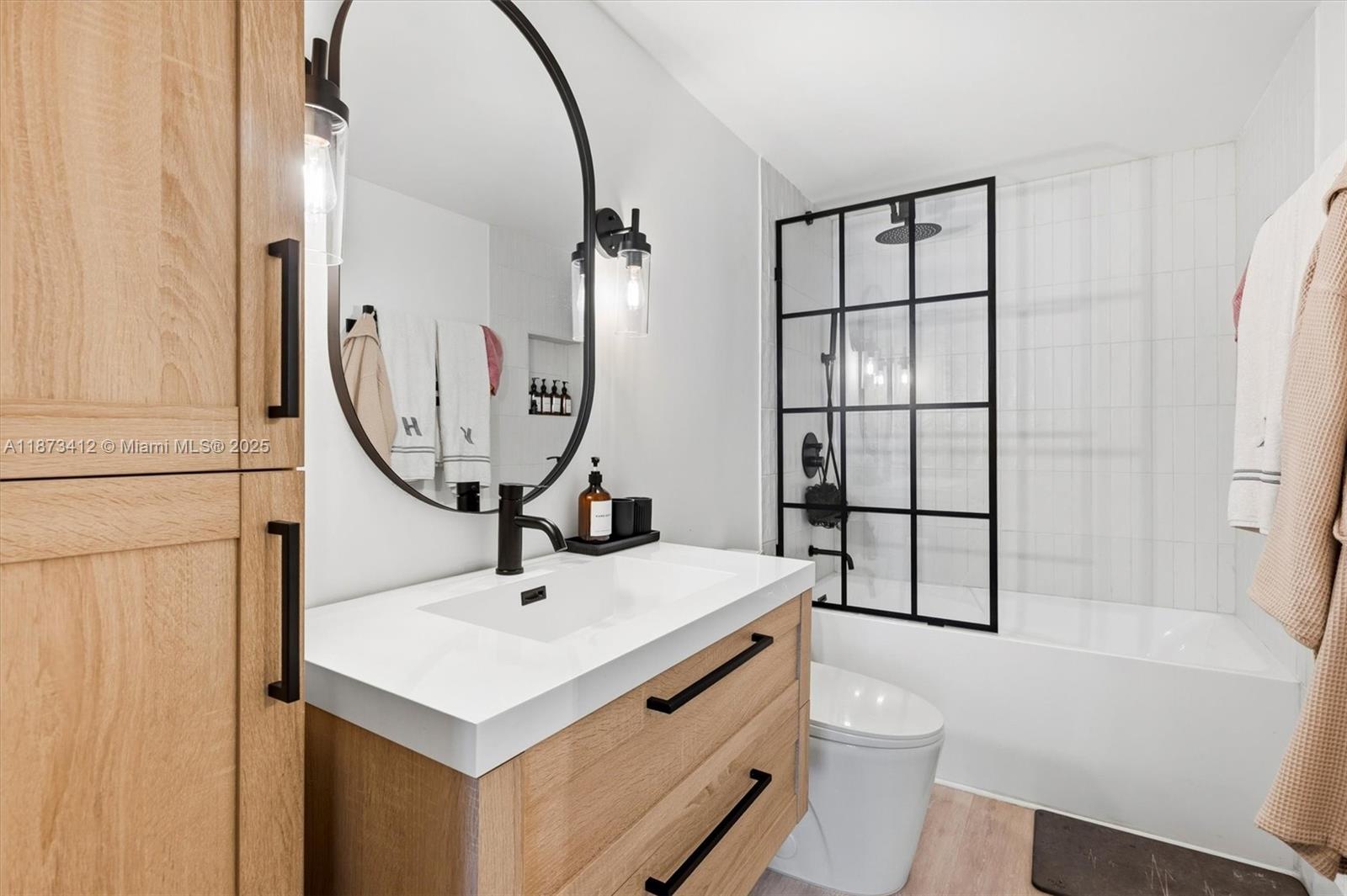 701 Brickell Key Blvd #1106, Miami FL 33131