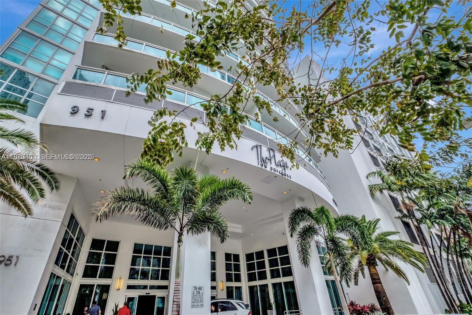 951 Brickell Ave #2010, Miami FL 33131