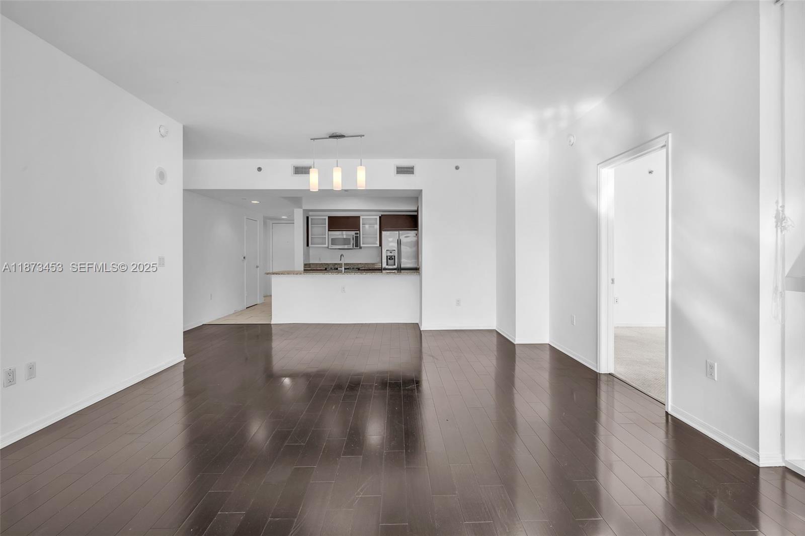 951 Brickell Ave #2010, Miami FL 33131