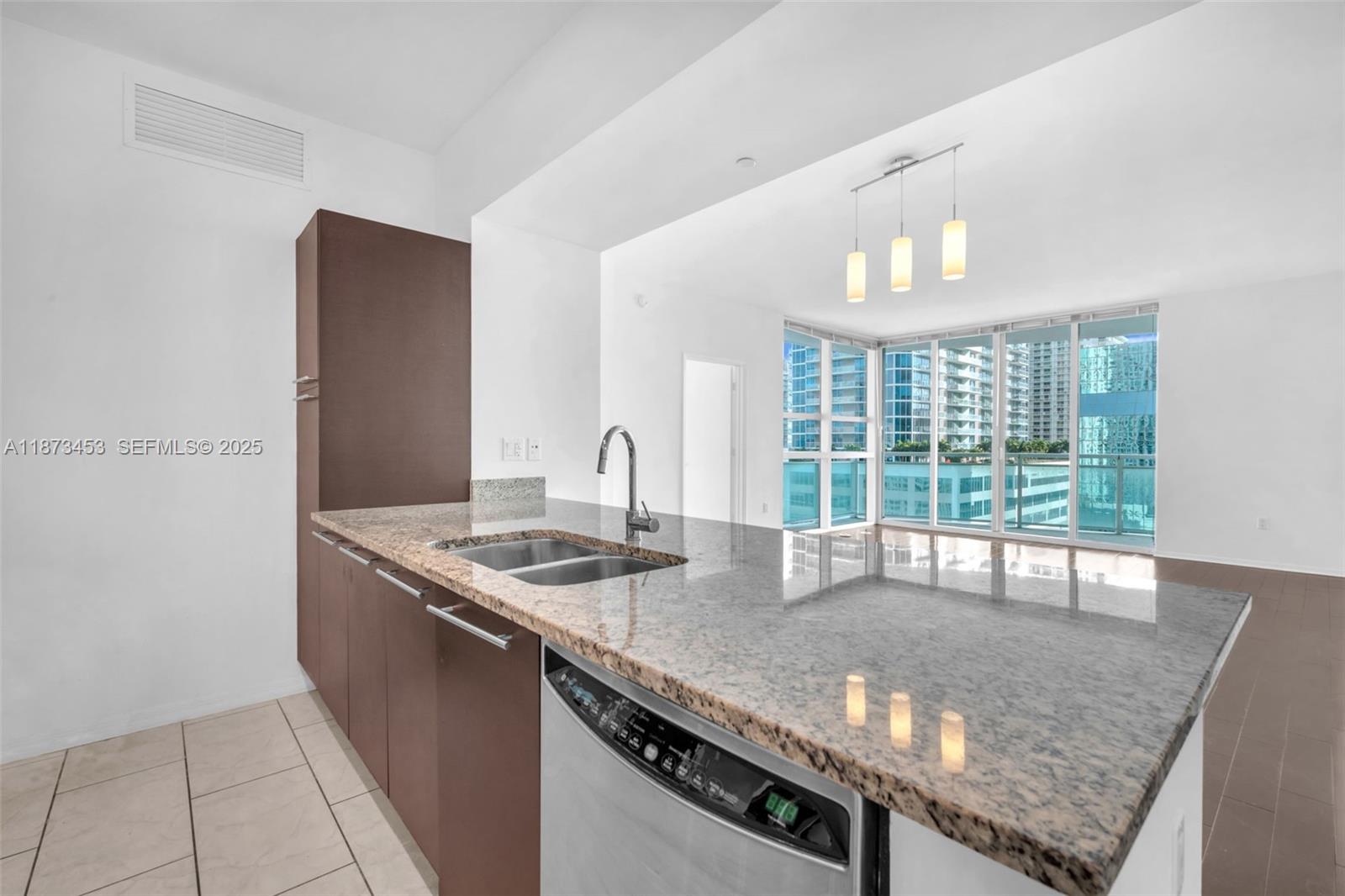 951 Brickell Ave #2010, Miami FL 33131