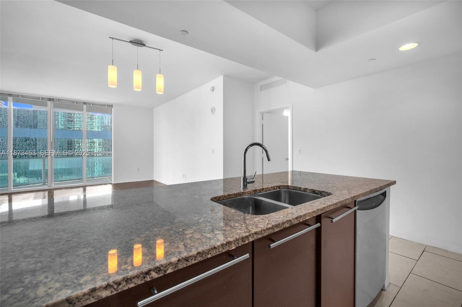 951 Brickell Ave #2010, Miami FL 33131