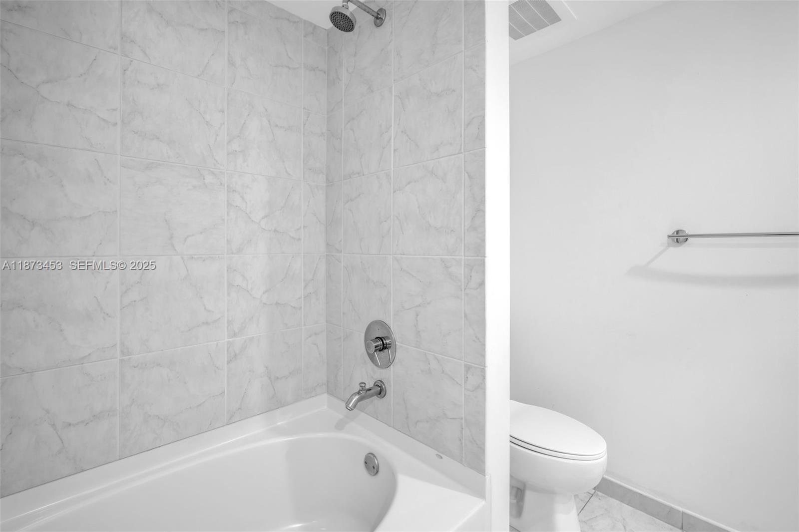 951 Brickell Ave #2010, Miami FL 33131