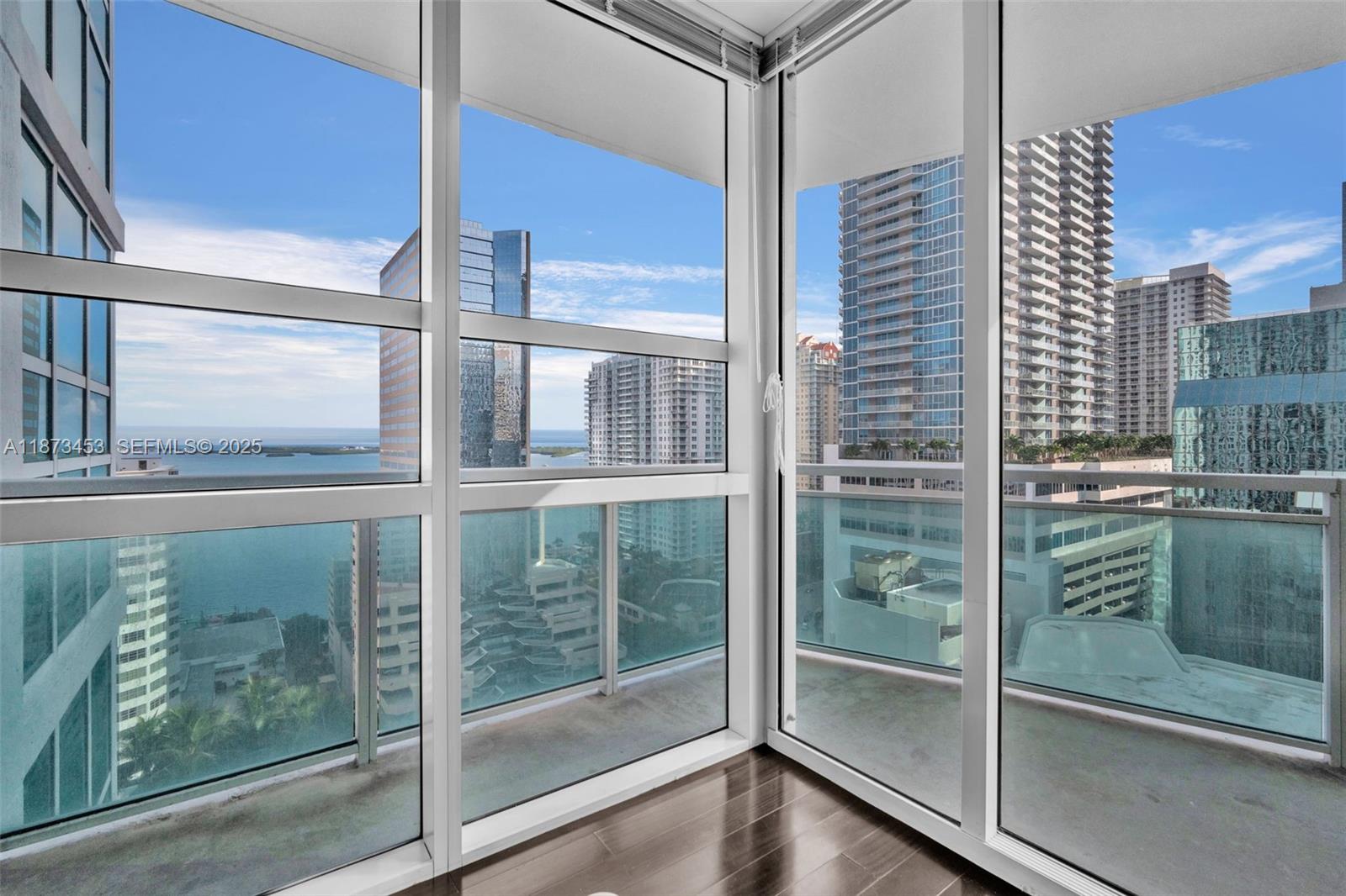 951 Brickell Ave #2010, Miami FL 33131