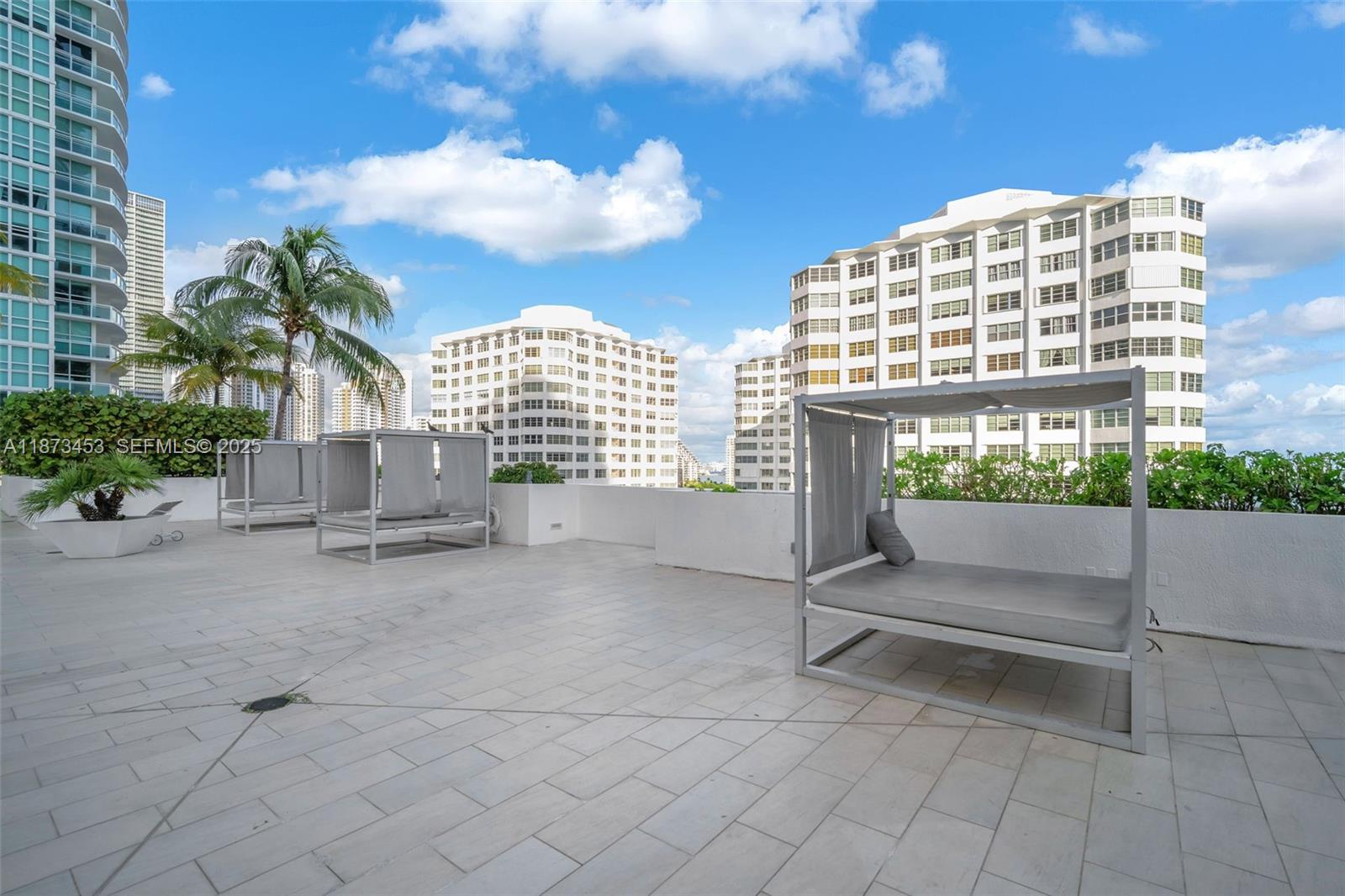 951 Brickell Ave #2010, Miami FL 33131