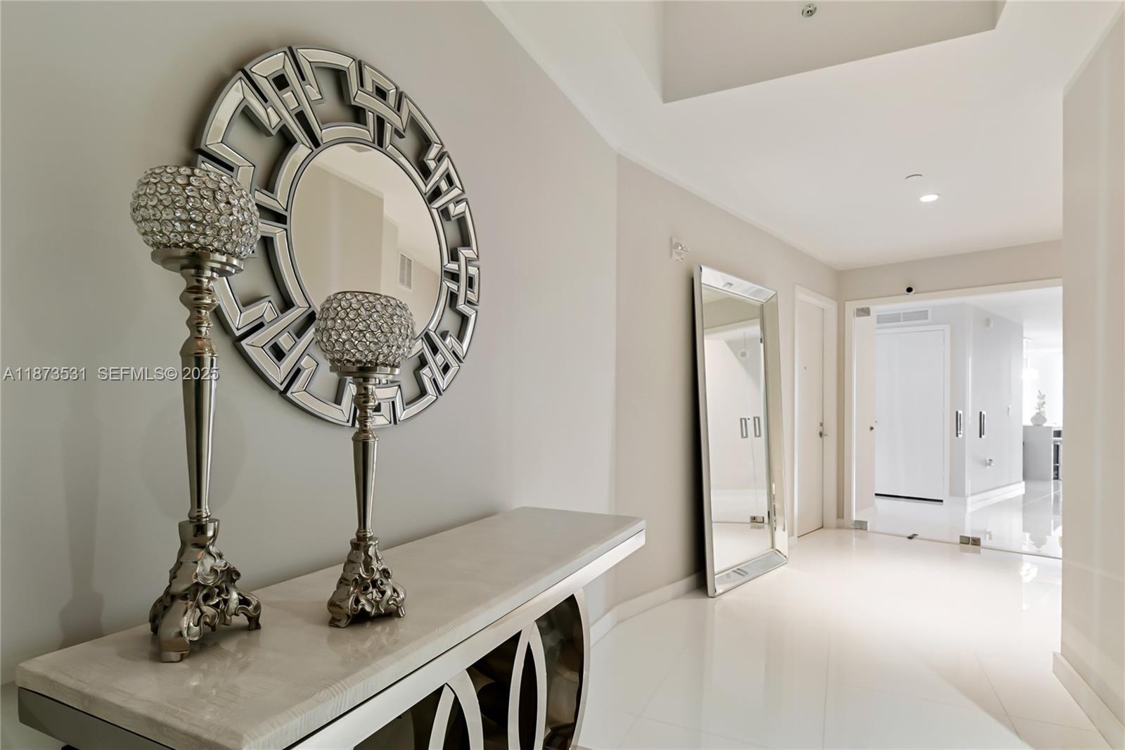 851 NE 1st Ave #1611, Miami FL 33132
