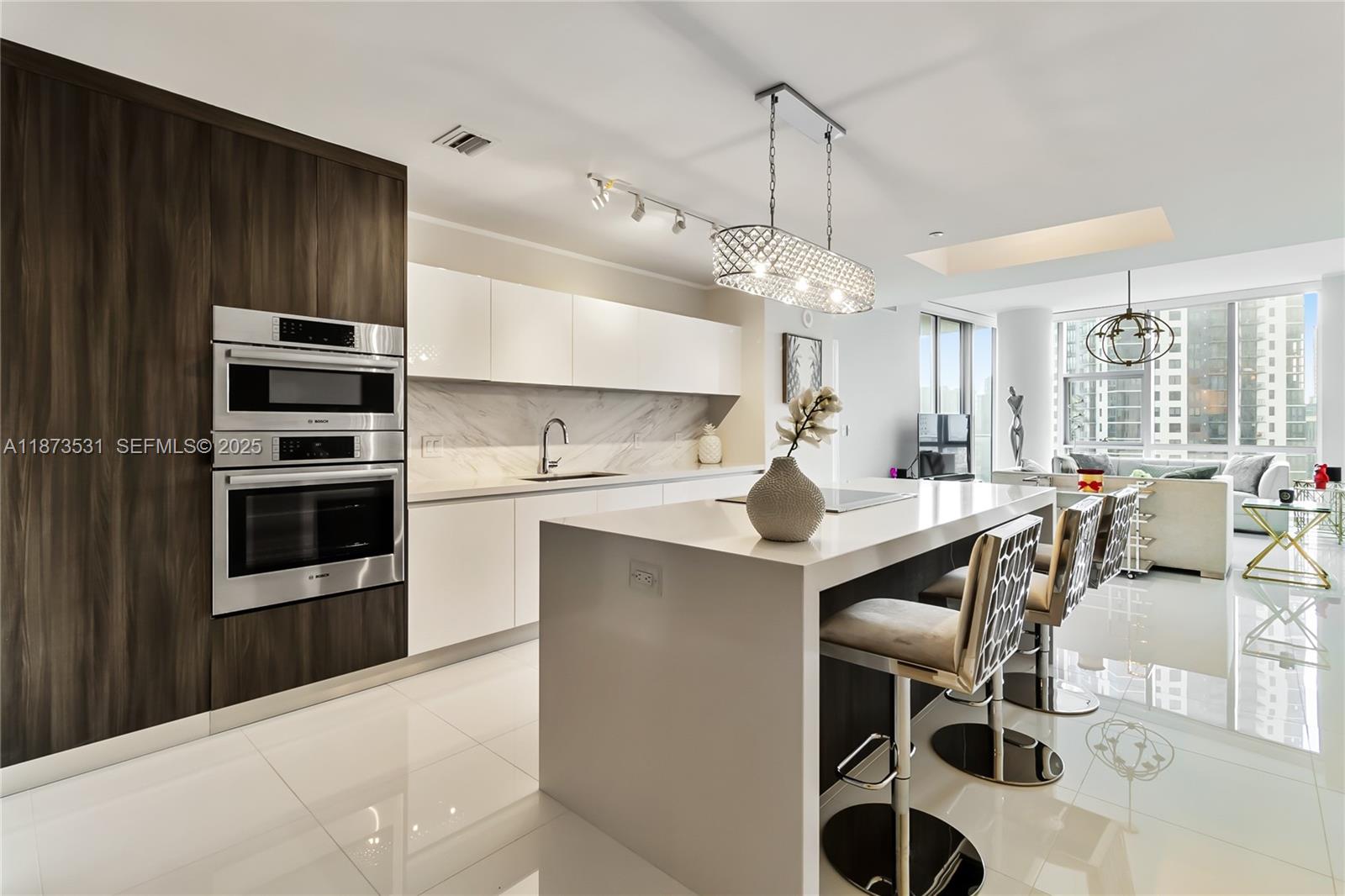 851 NE 1st Ave #1611, Miami FL 33132