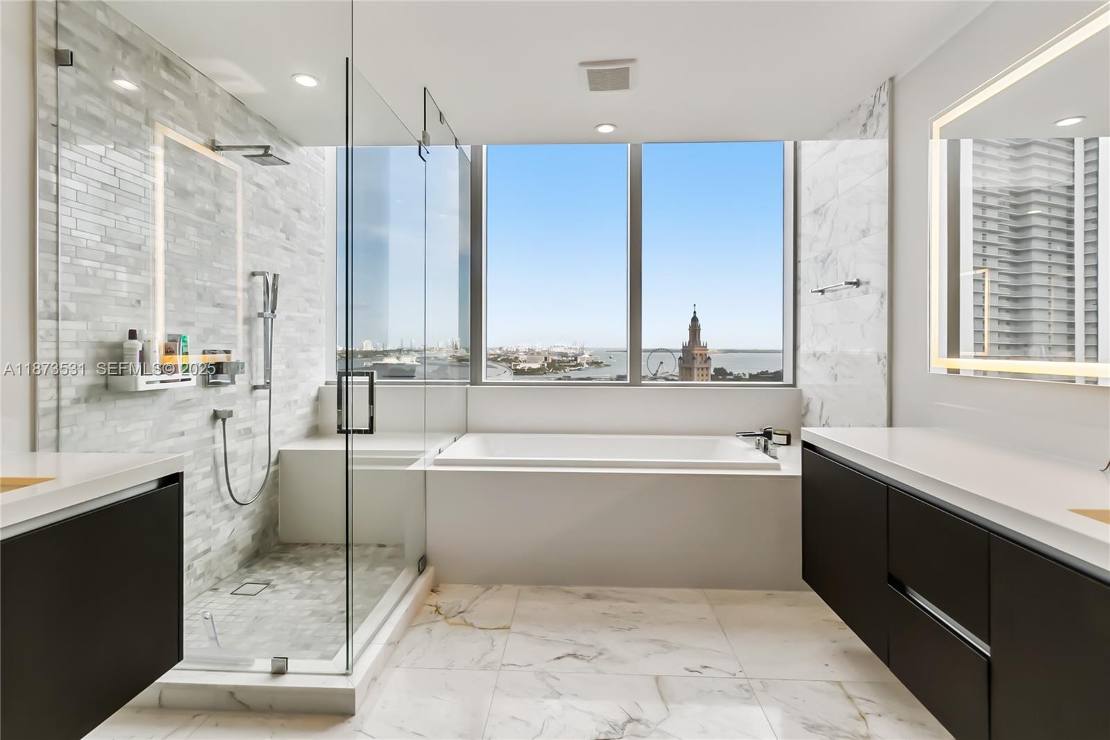 851 NE 1st Ave #1611, Miami FL 33132