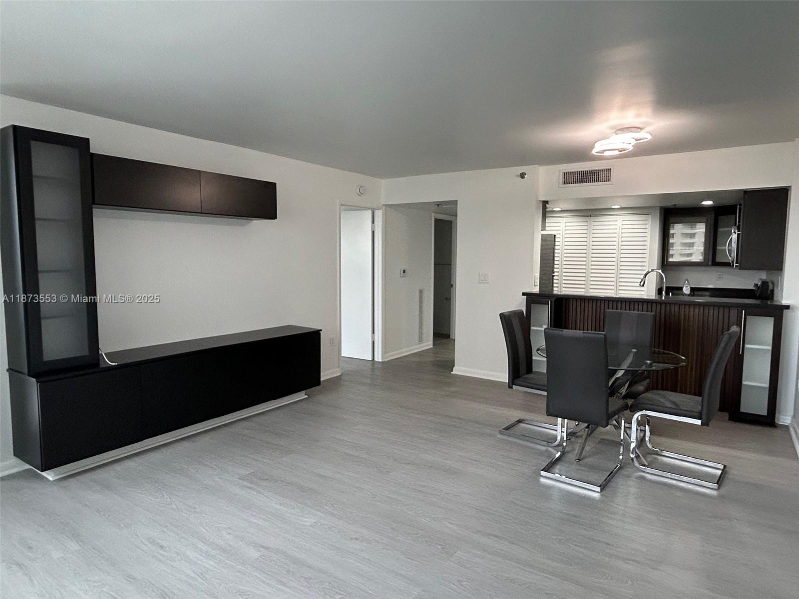 540 BRICKELL KEY DR #1002, Miami FL 33131