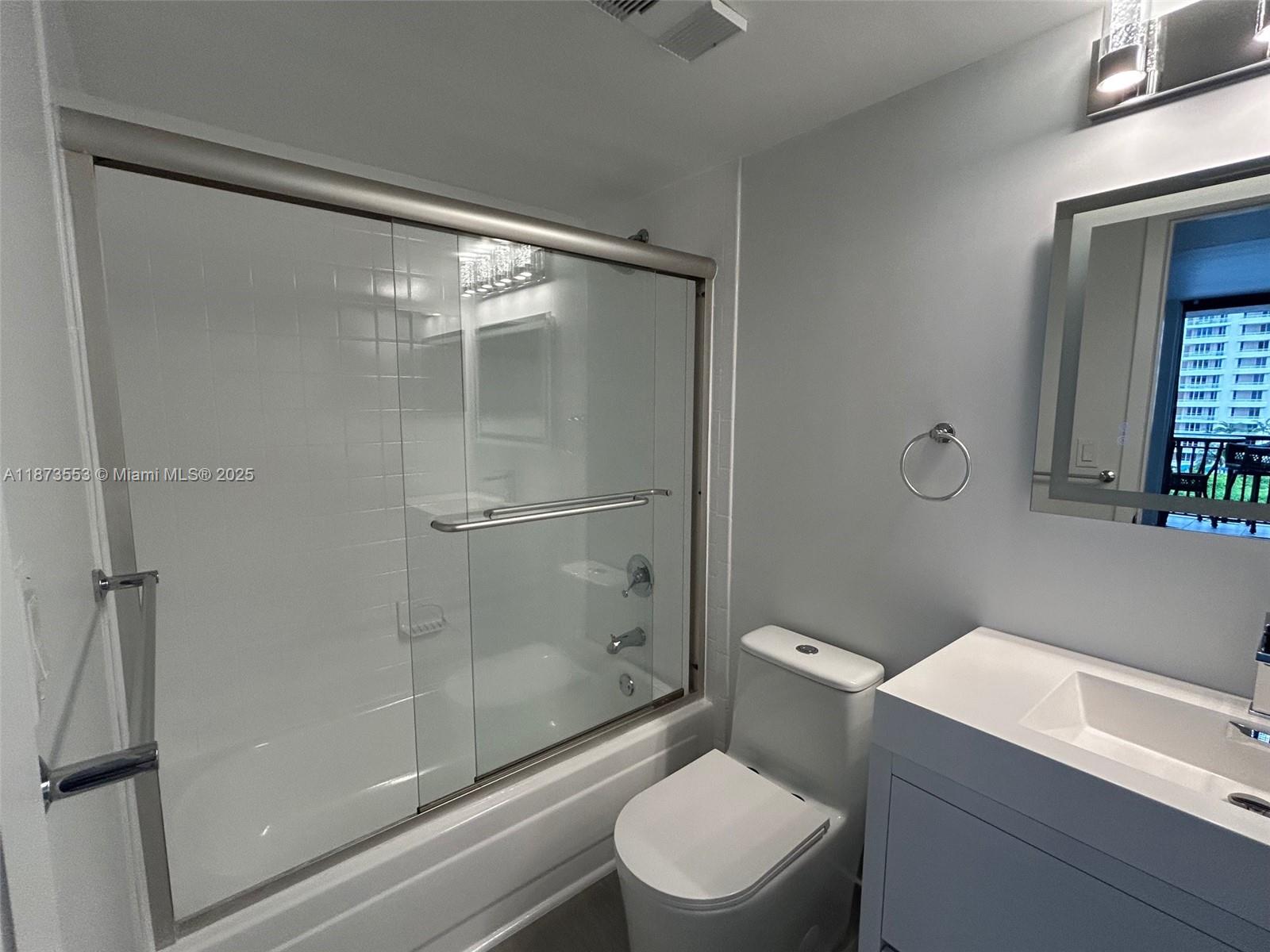 540 BRICKELL KEY DR #1002, Miami FL 33131