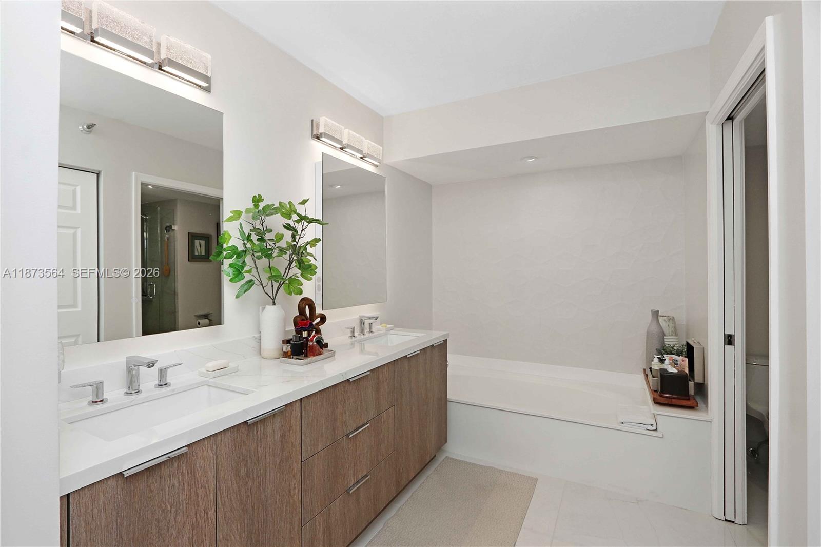 3530 Mystic Pointe Dr #2402, Aventura FL 33180
