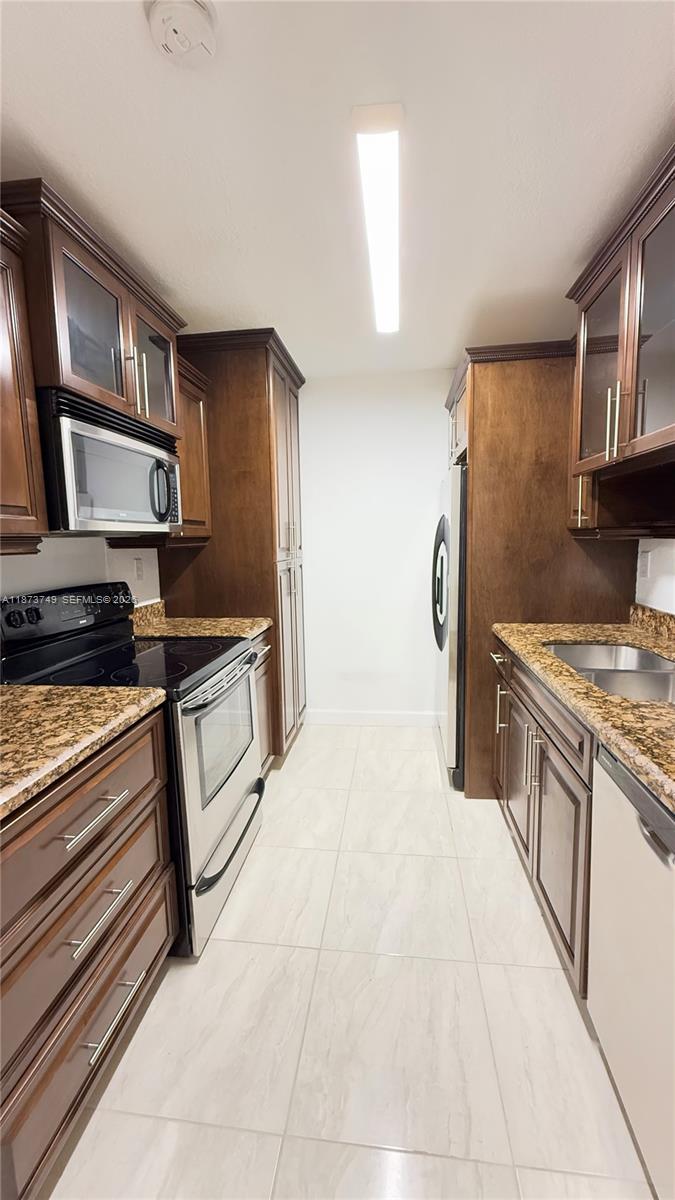 7121 Miami Lakes Dr #Q8, Miami Lakes FL 33014