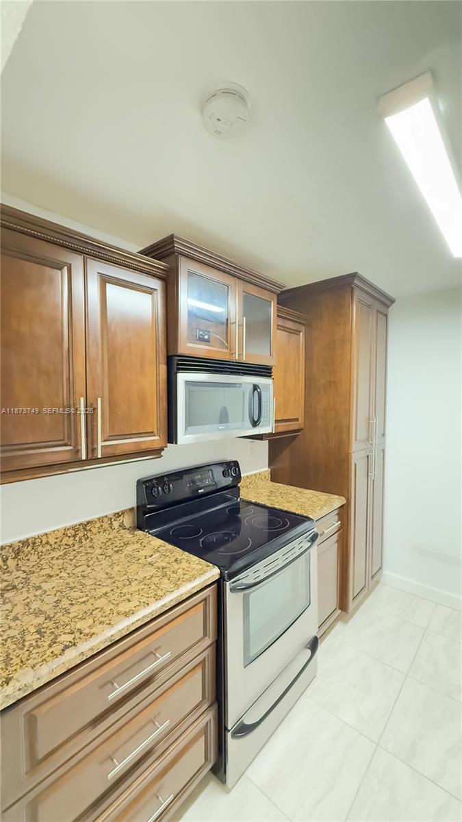 7121 Miami Lakes Dr #Q8, Miami Lakes FL 33014