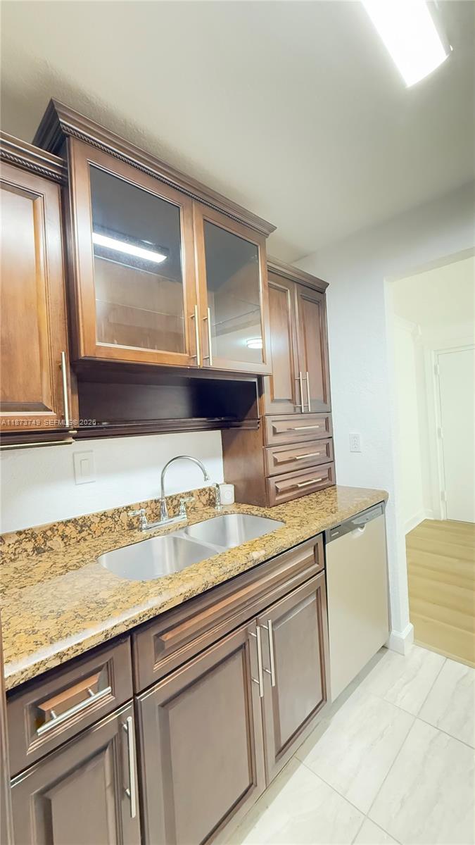 7121 Miami Lakes Dr #Q8, Miami Lakes FL 33014