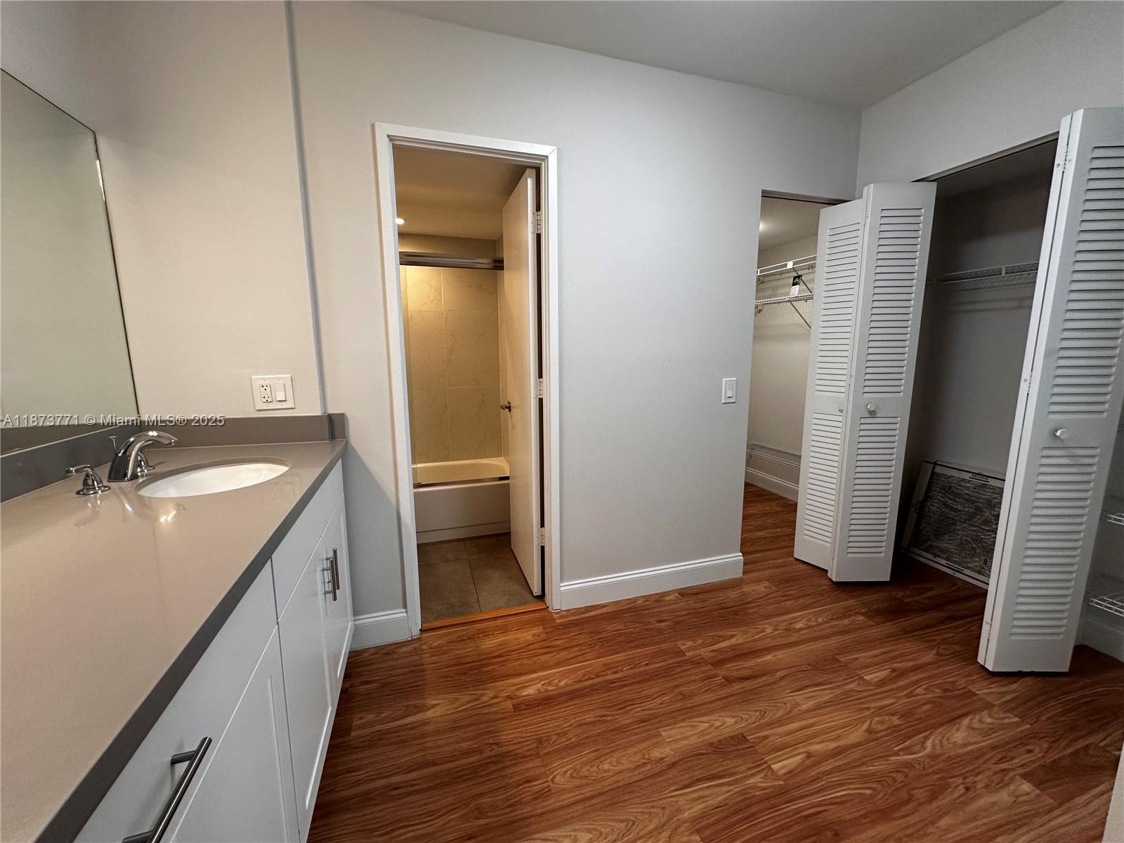 3731 N Country Club Dr #1926, Aventura FL 33180