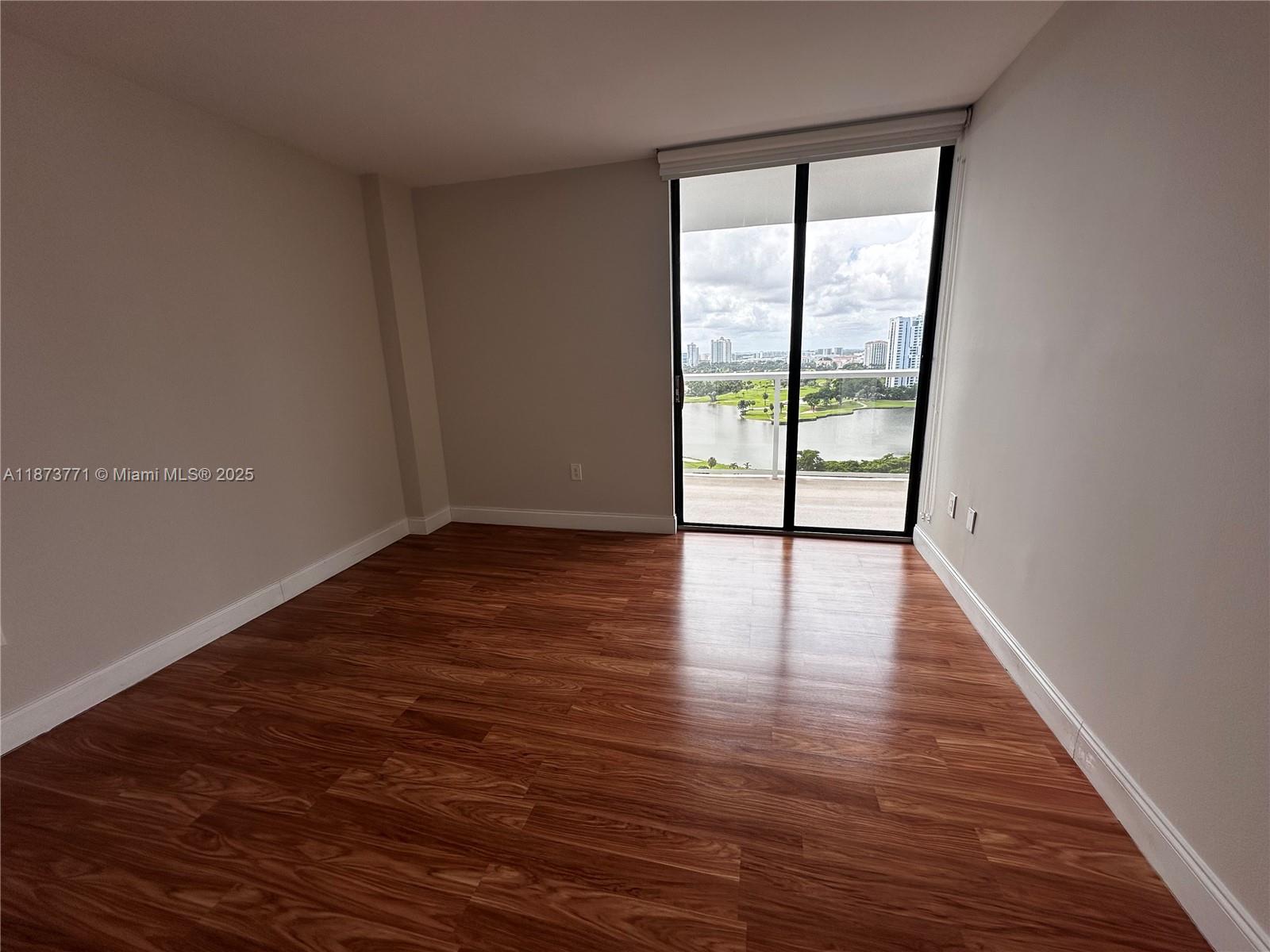 3731 N Country Club Dr #1926, Aventura FL 33180