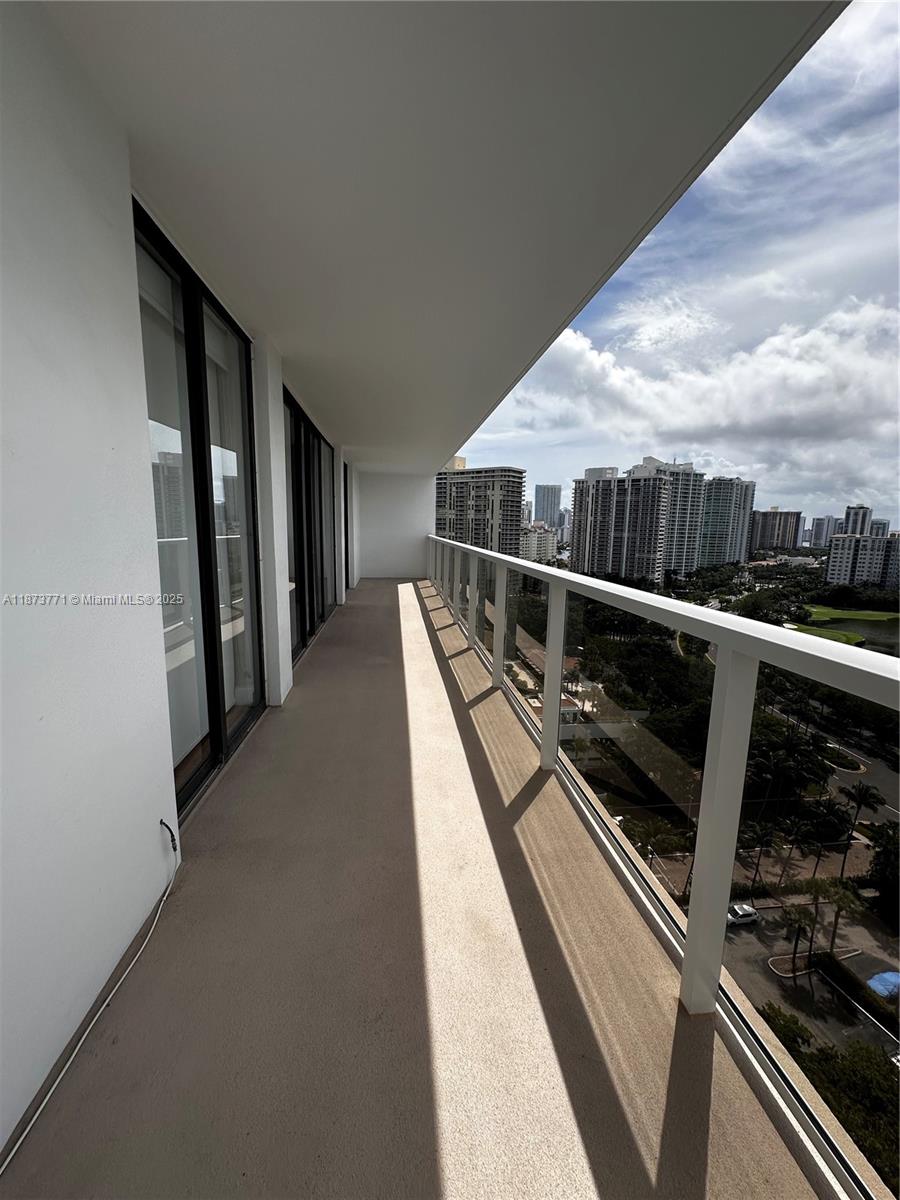 3731 N Country Club Dr #1926, Aventura FL 33180
