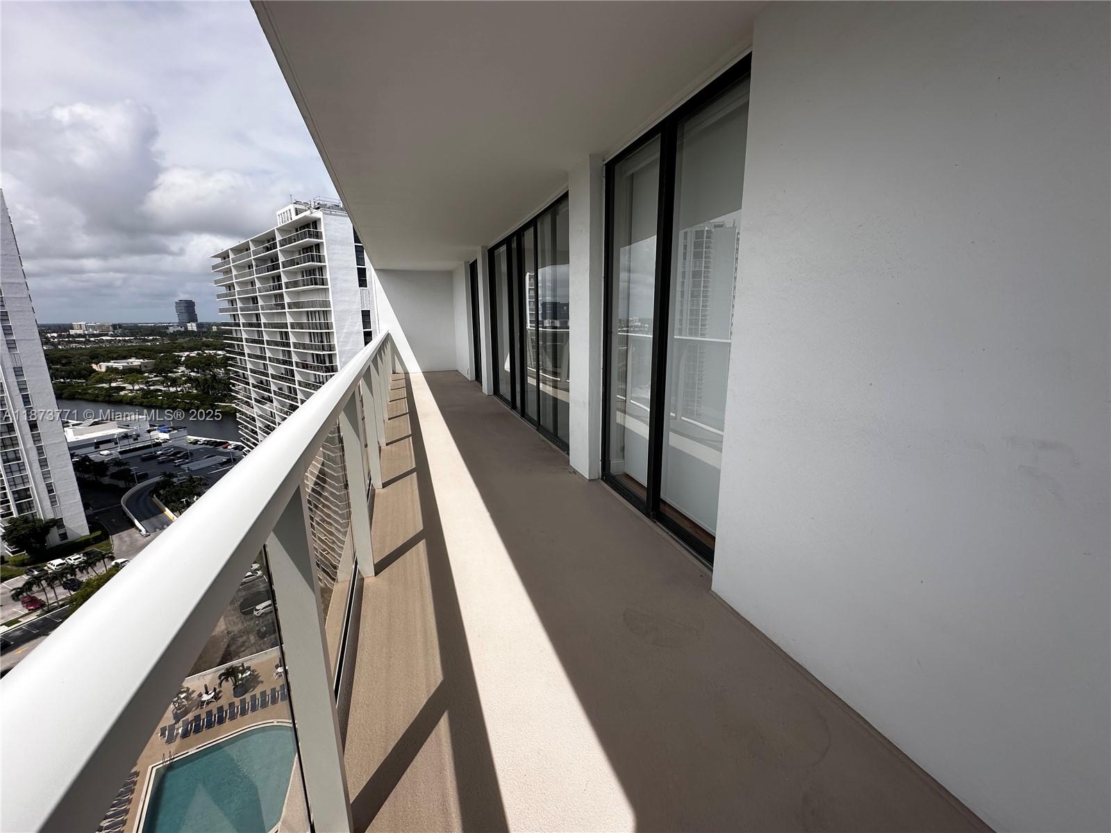 3731 N Country Club Dr #1926, Aventura FL 33180