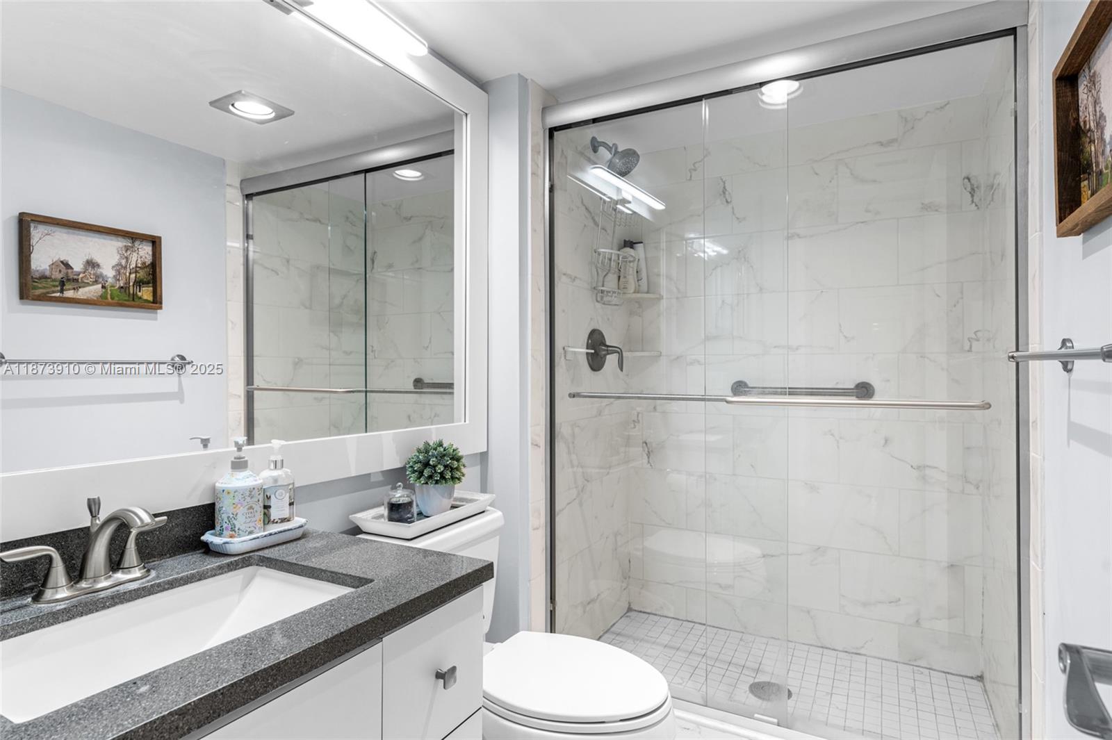 3731 N Country Club Dr #PH-26, Aventura FL 33180