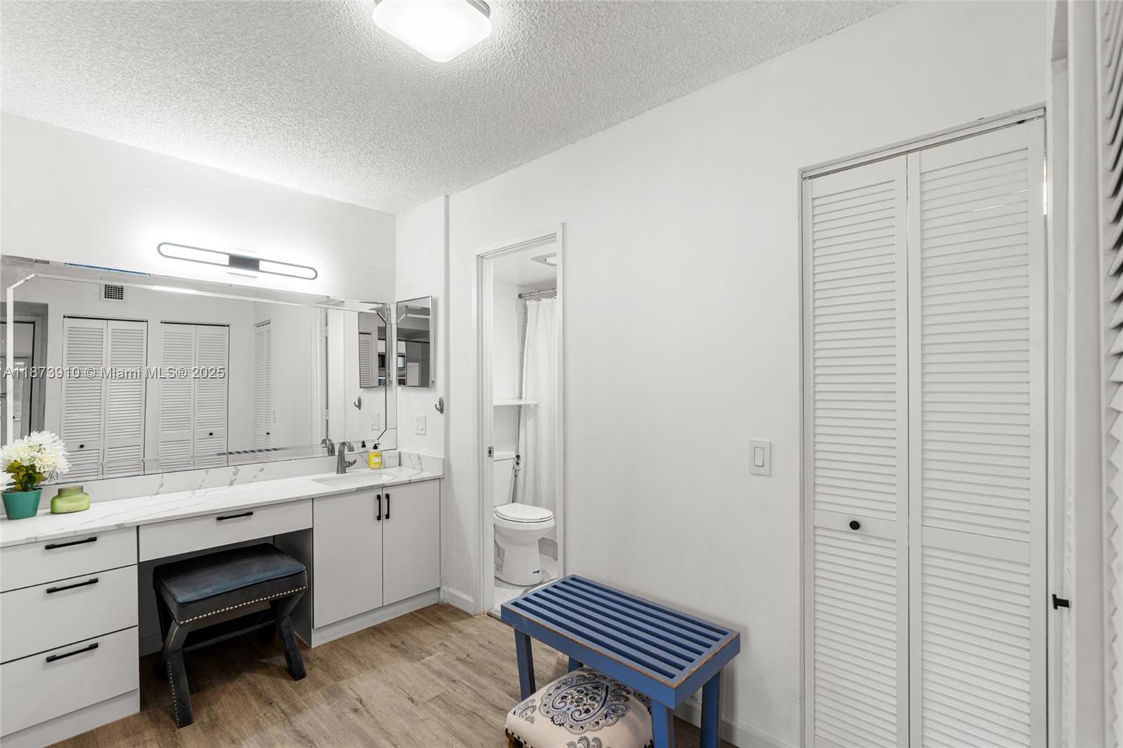 3731 N Country Club Dr #PH-26, Aventura FL 33180