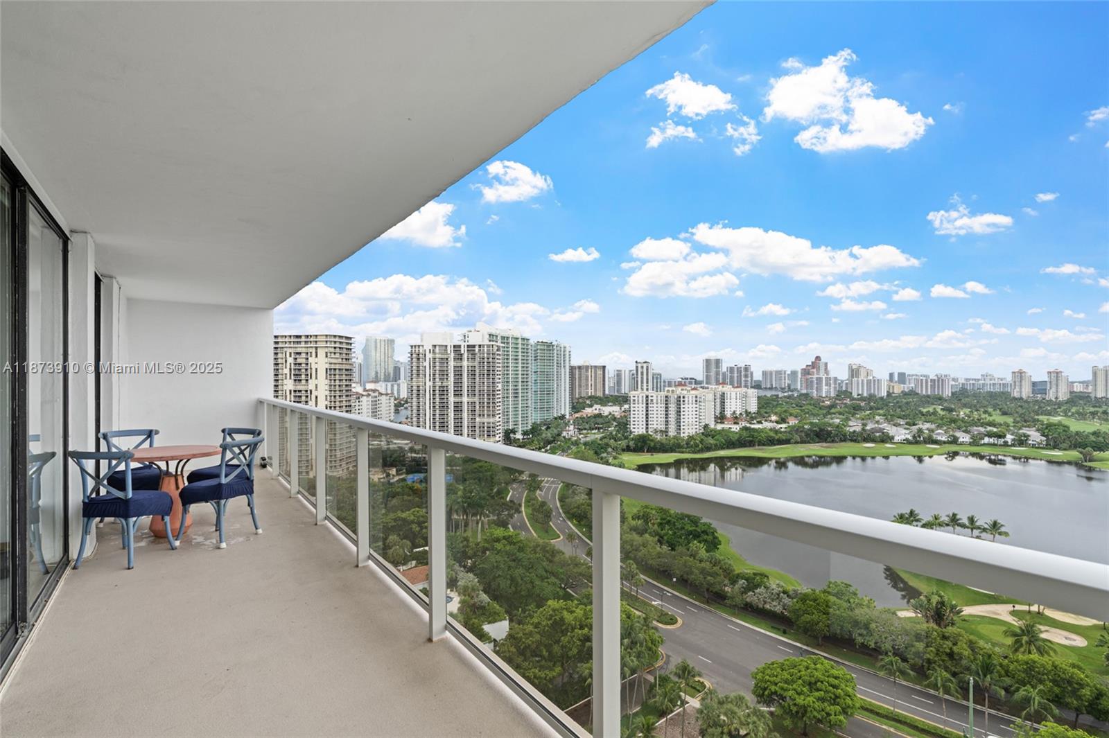 3731 N Country Club Dr #PH-26, Aventura FL 33180
