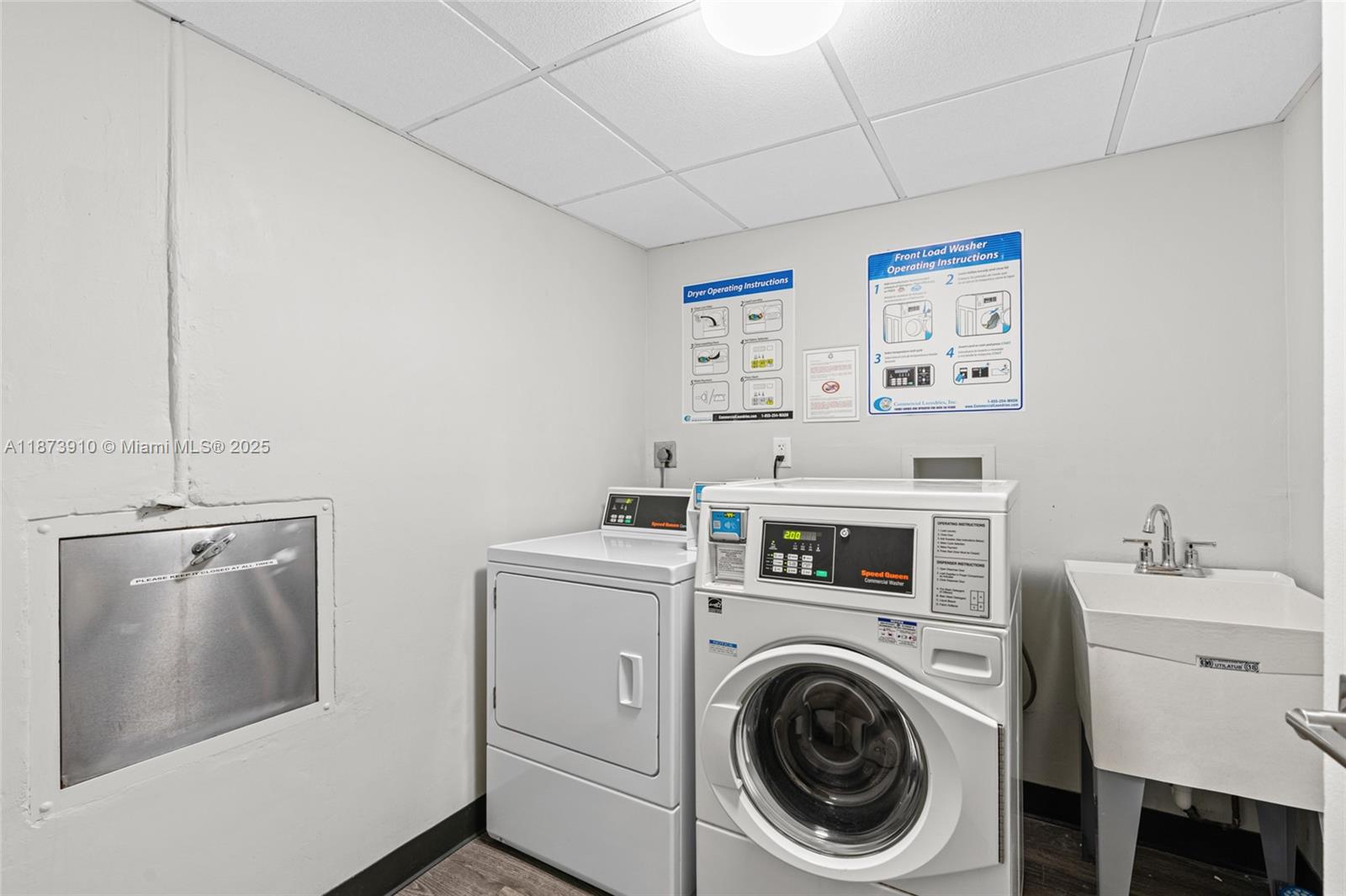 3731 N Country Club Dr #PH-26, Aventura FL 33180