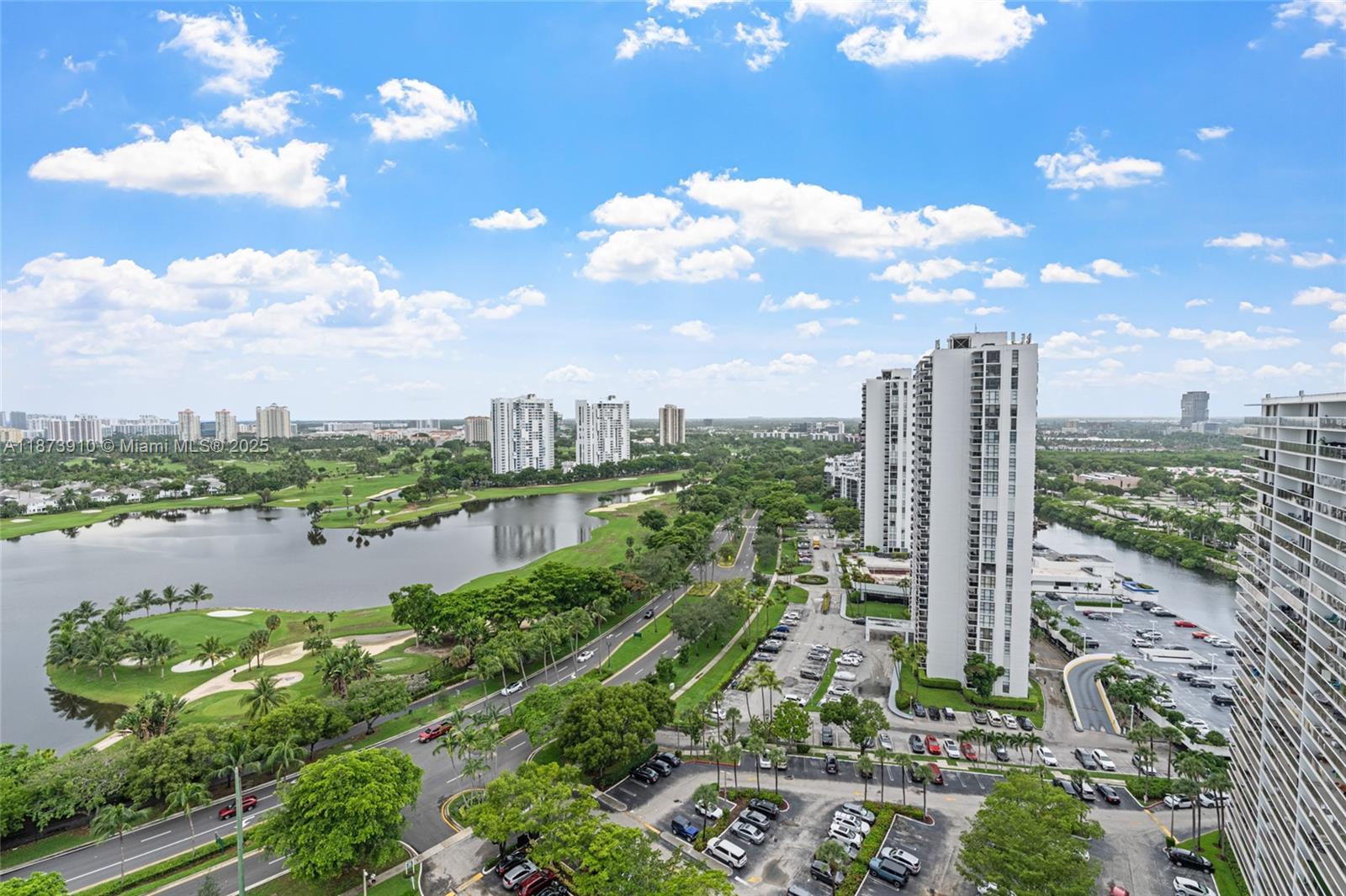 3731 N Country Club Dr #PH-26, Aventura FL 33180