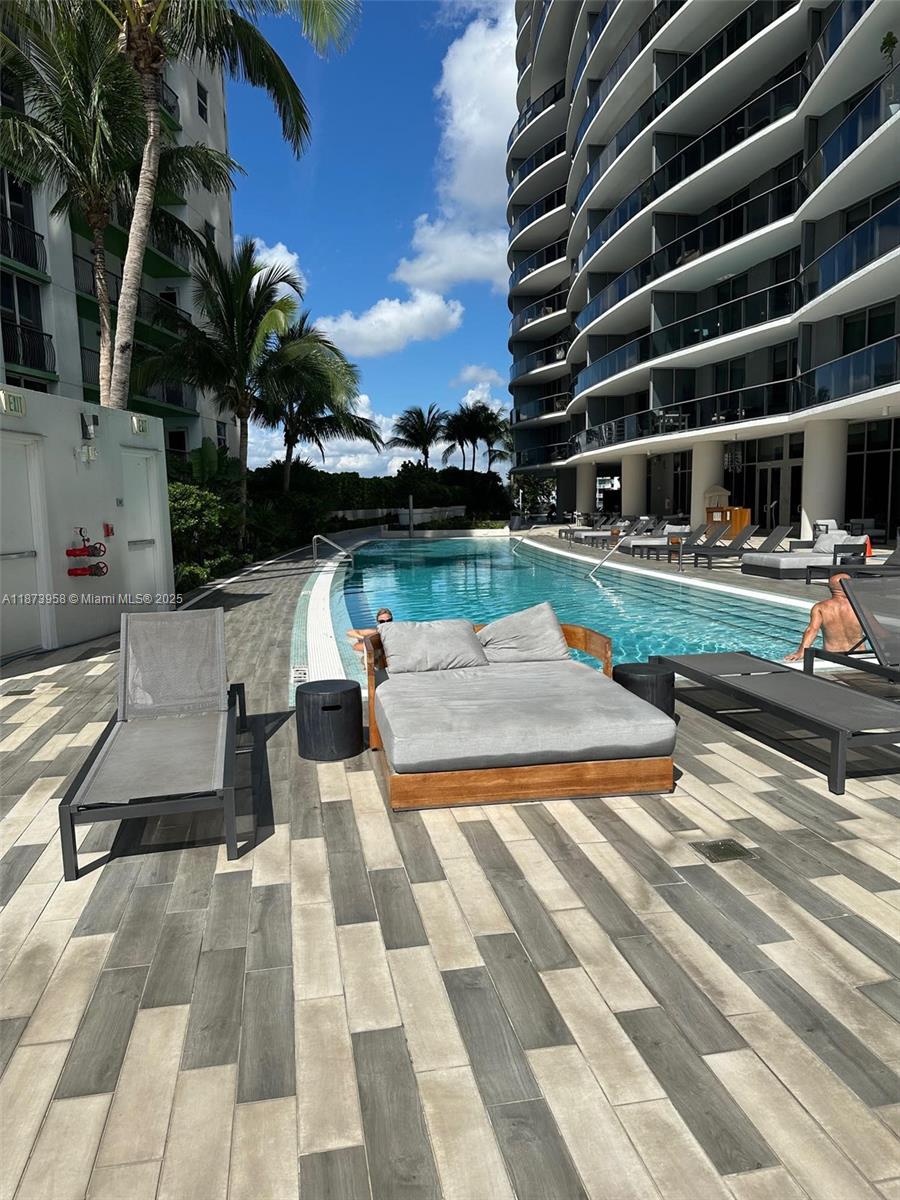 488 NE 18 #3609, Miami FL 33132