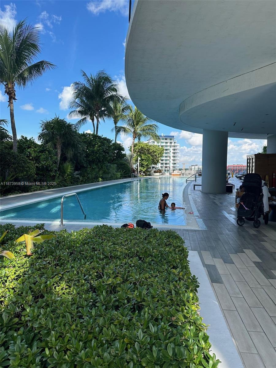488 NE 18 #3609, Miami FL 33132